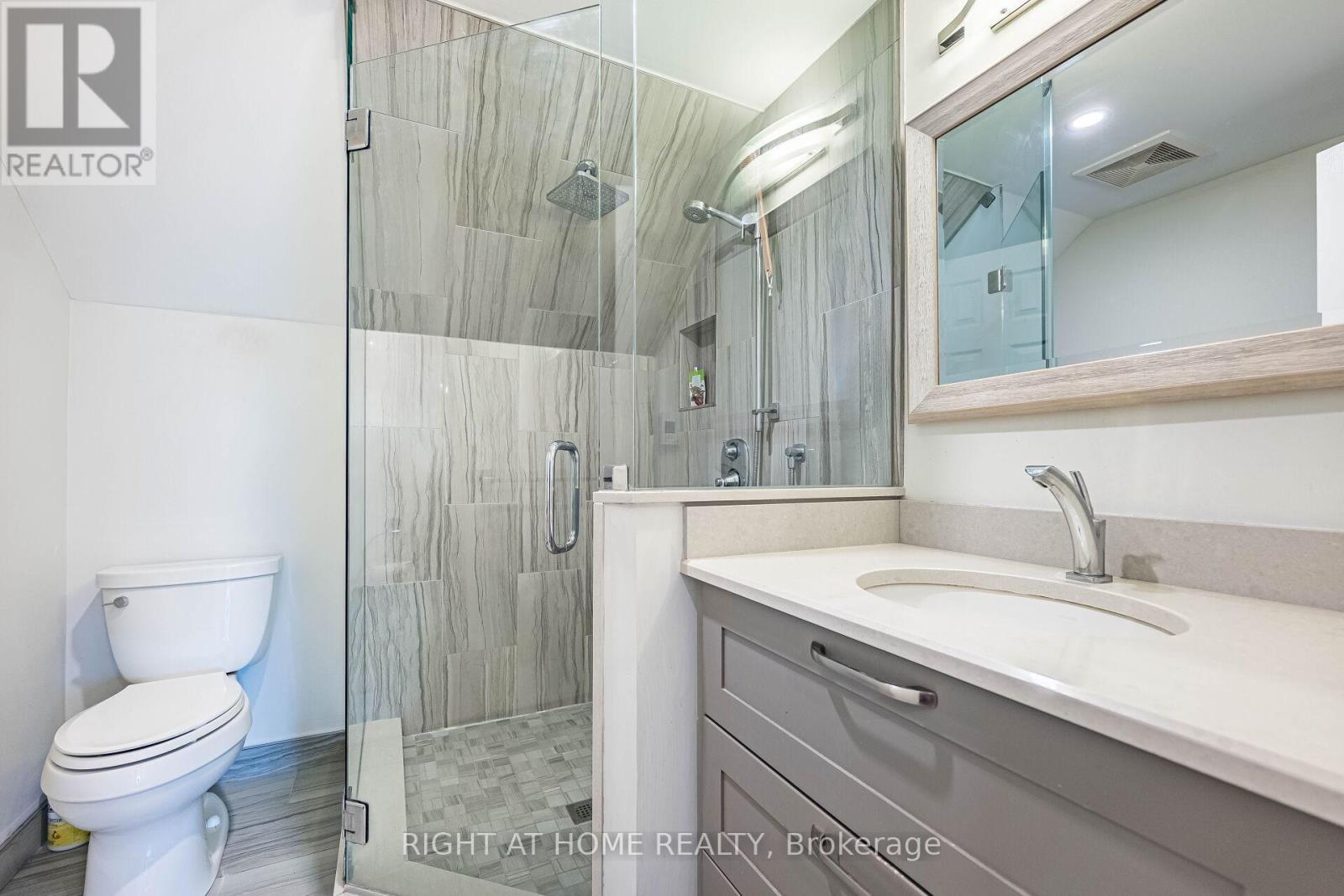 1941 Four Seasons Drive, Burlington, Ontario  L7P 2Y3 - Photo 32 - W12969594