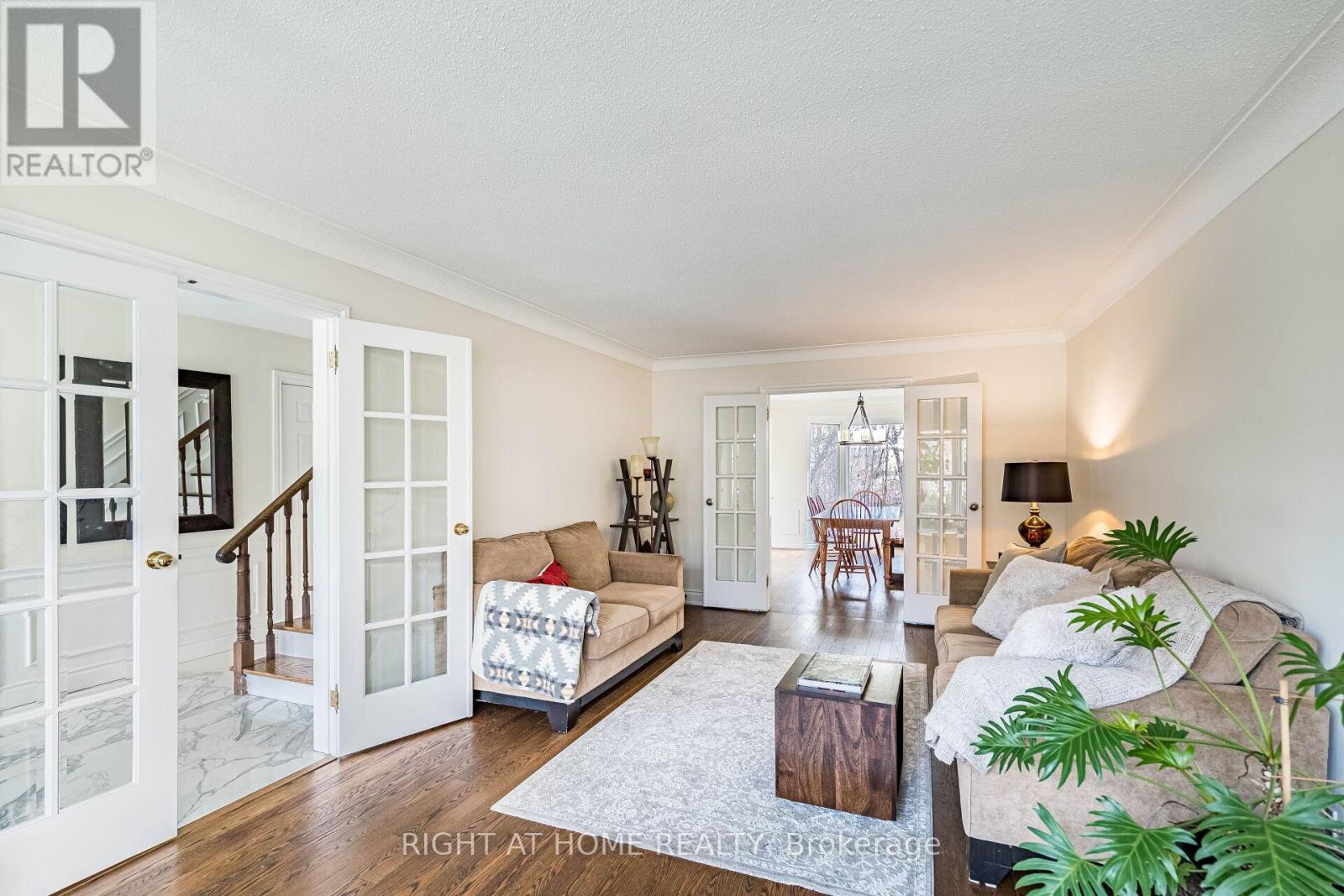 1941 Four Seasons Drive, Burlington, Ontario  L7P 2Y3 - Photo 7 - W12969594