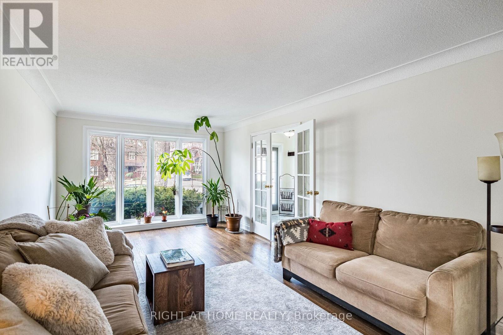 1941 Four Seasons Drive, Burlington, Ontario  L7P 2Y3 - Photo 9 - W12969594