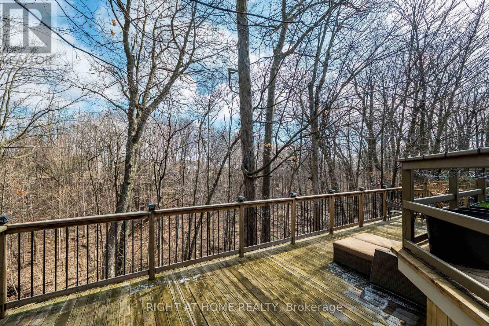 1941 Four Seasons Drive, Burlington, Ontario  L7P 2Y3 - Photo 45 - W12969594