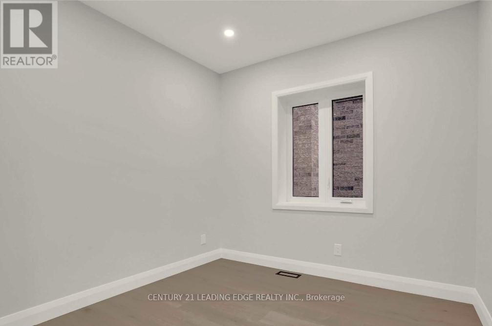 Main Fl - 346 Lauder Avenue, Toronto (Oakwood Village), Ontario  M6E 3H8 - Photo 6 - C12962484