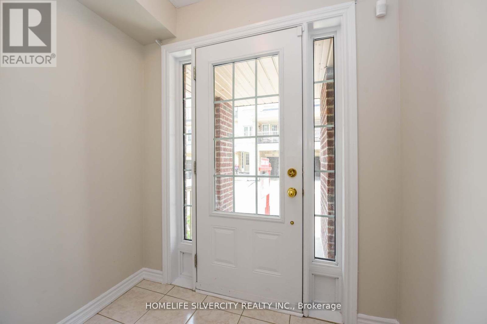 7 Miami Grove, Brampton, Ontario  L6Z 0H7 - Photo 2 - W12969958