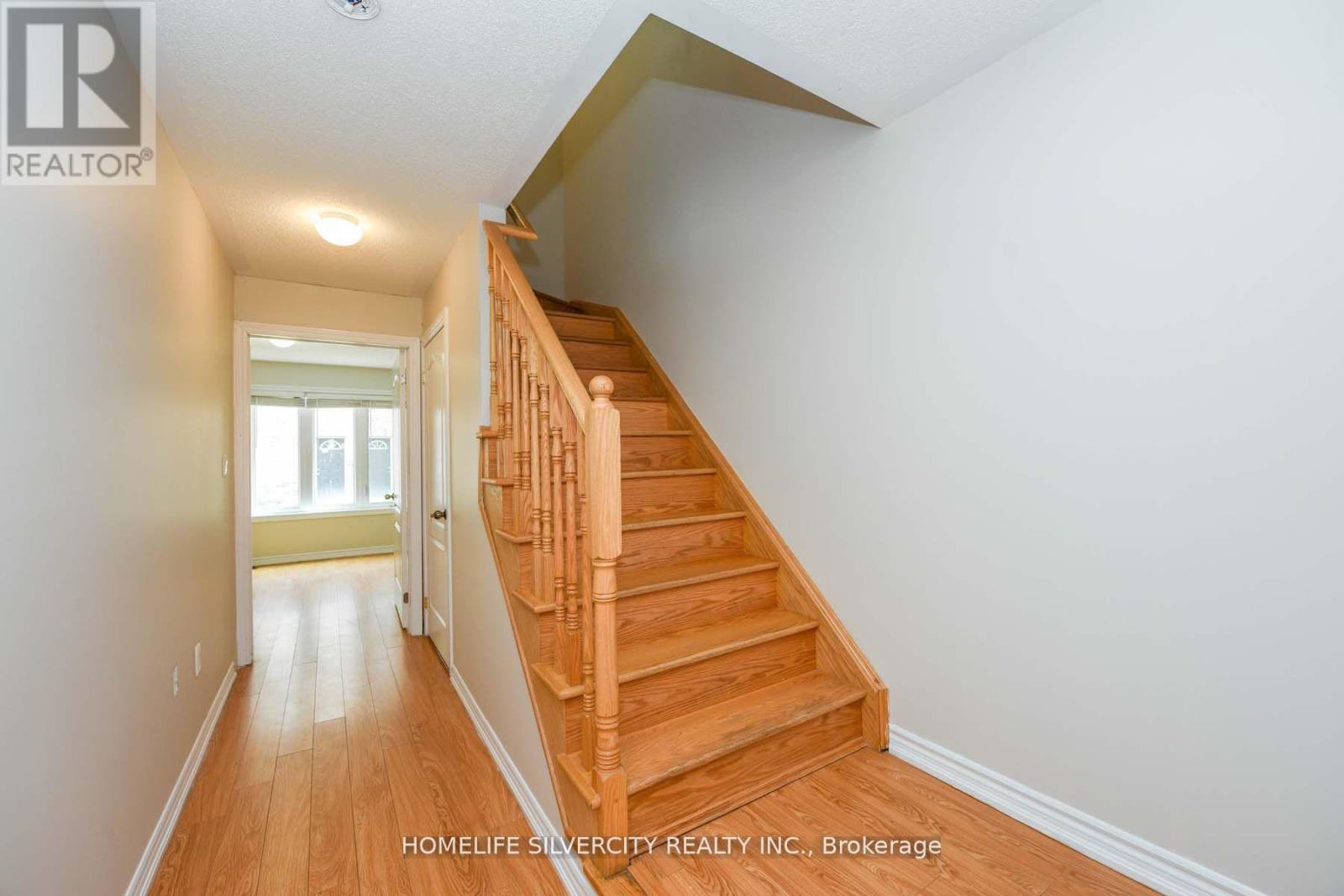 7 Miami Grove, Brampton, Ontario  L6Z 0H7 - Photo 5 - W12969958