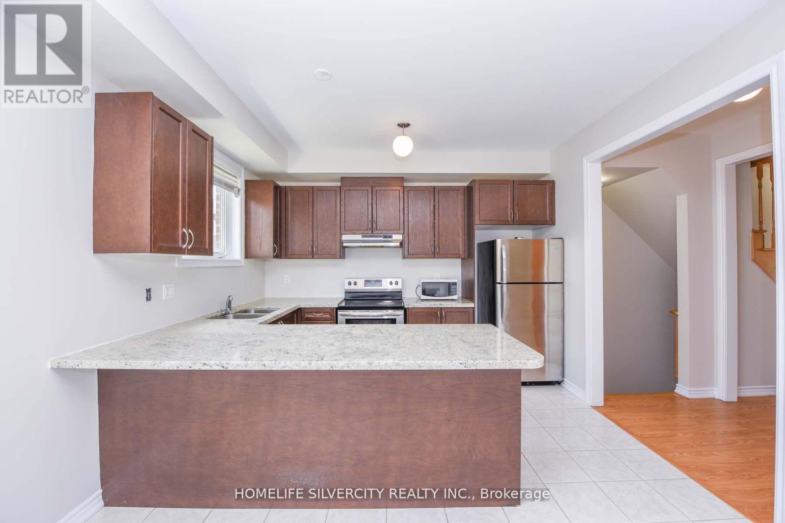 7 Miami Grove, Brampton, Ontario  L6Z 0H7 - Photo 6 - W12969958