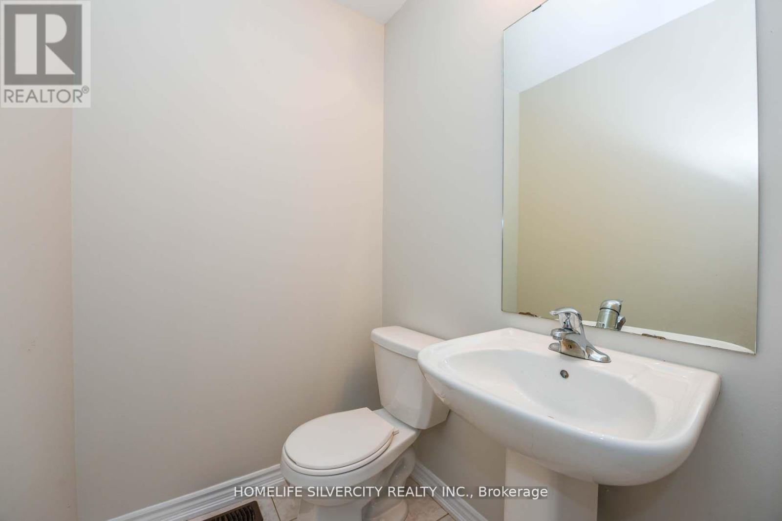 7 Miami Grove, Brampton, Ontario  L6Z 0H7 - Photo 9 - W12969958