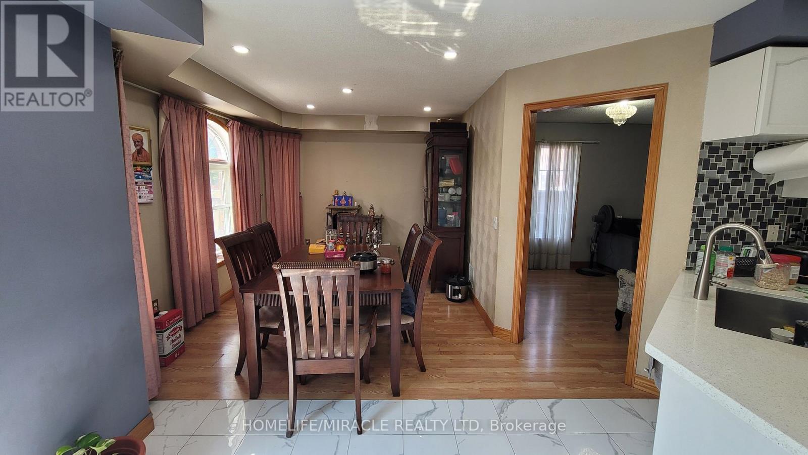 144 Sandyshores Drive W, Brampton, Ontario  L6R 2M3 - Photo 10 - W12969970
