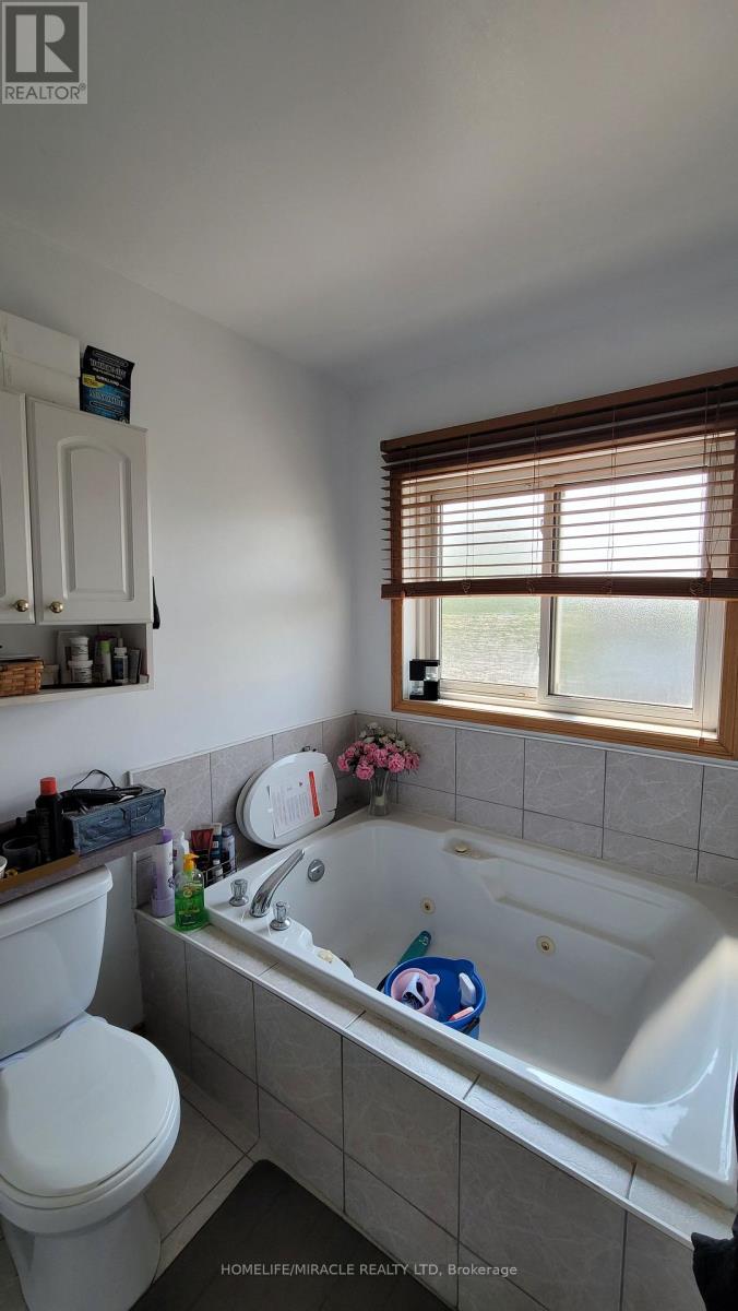 144 Sandyshores Drive W, Brampton, Ontario  L6R 2M3 - Photo 27 - W12969970