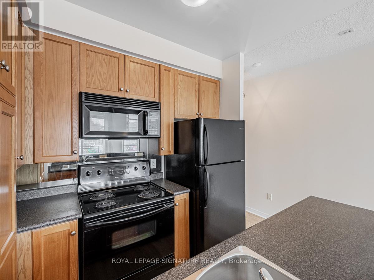 316 - 2495 Dundas Street W, Toronto, Ontario  M6P 1X4 - Photo 13 - W12970050