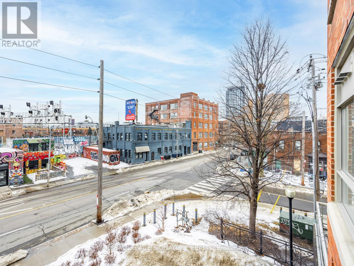 316 - 2495 Dundas Street W, Toronto, Ontario  M6P 1X4 - Photo 27 - W12970050