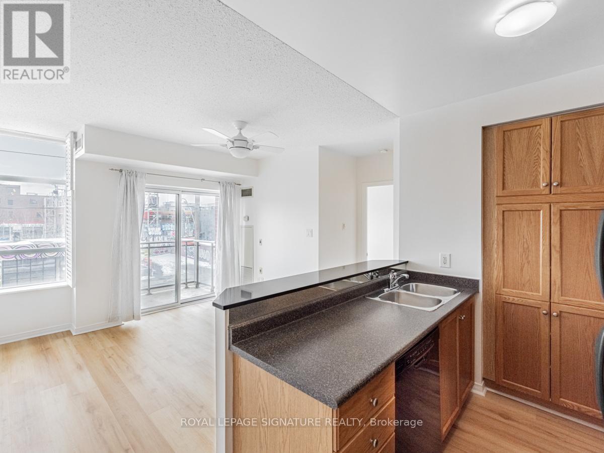 316 - 2495 Dundas Street W, Toronto, Ontario  M6P 1X4 - Photo 4 - W12970050