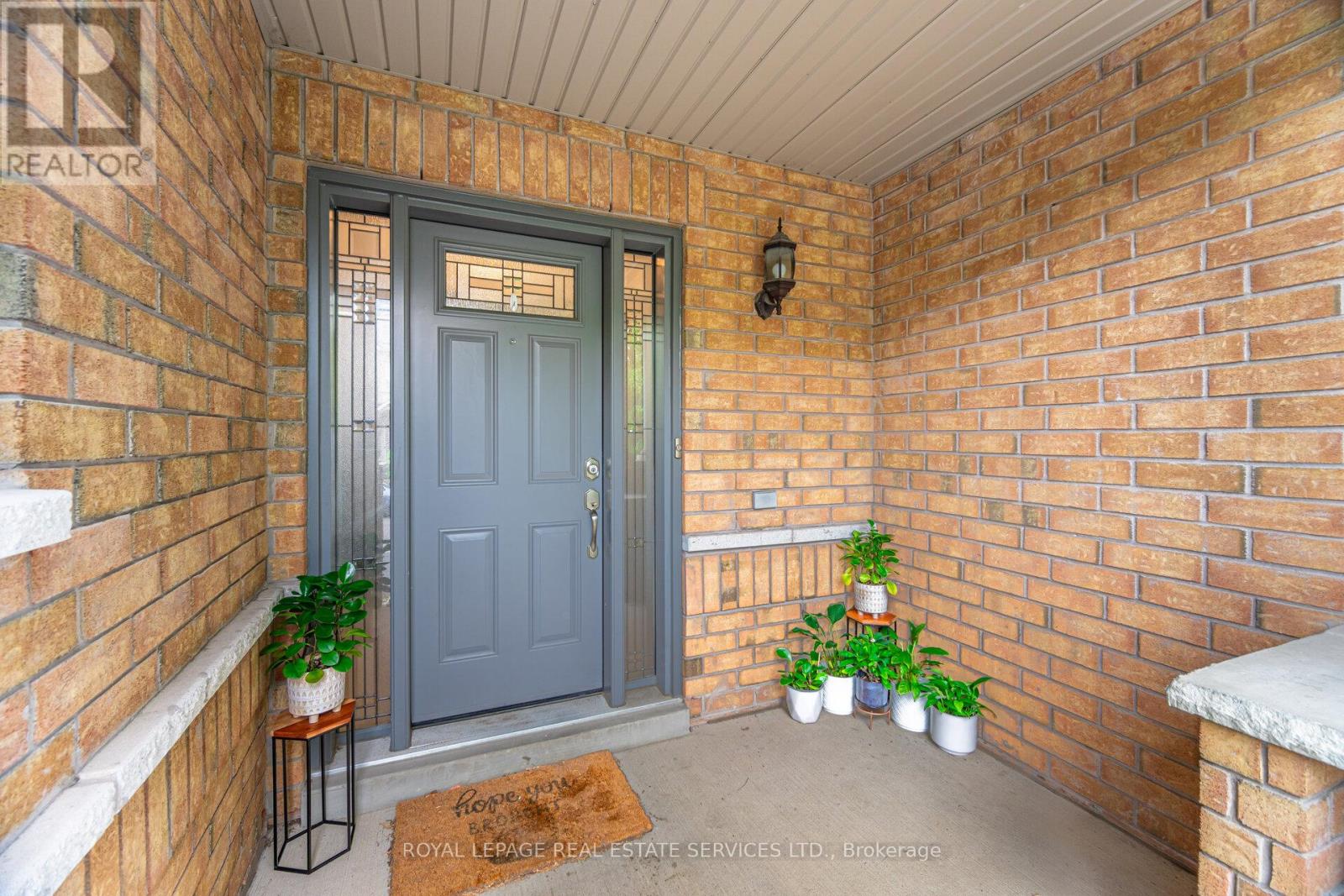 3749 Nightstar Drive, Mississauga, Ontario  L5M 8A5 - Photo 3 - W12970074