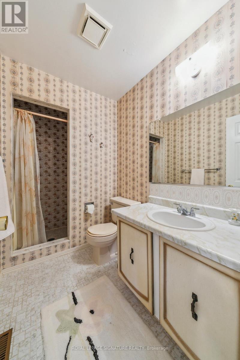 1613 Lewes Way, Mississauga, Ontario  L4W 3H5 - Photo 27 - W12970082