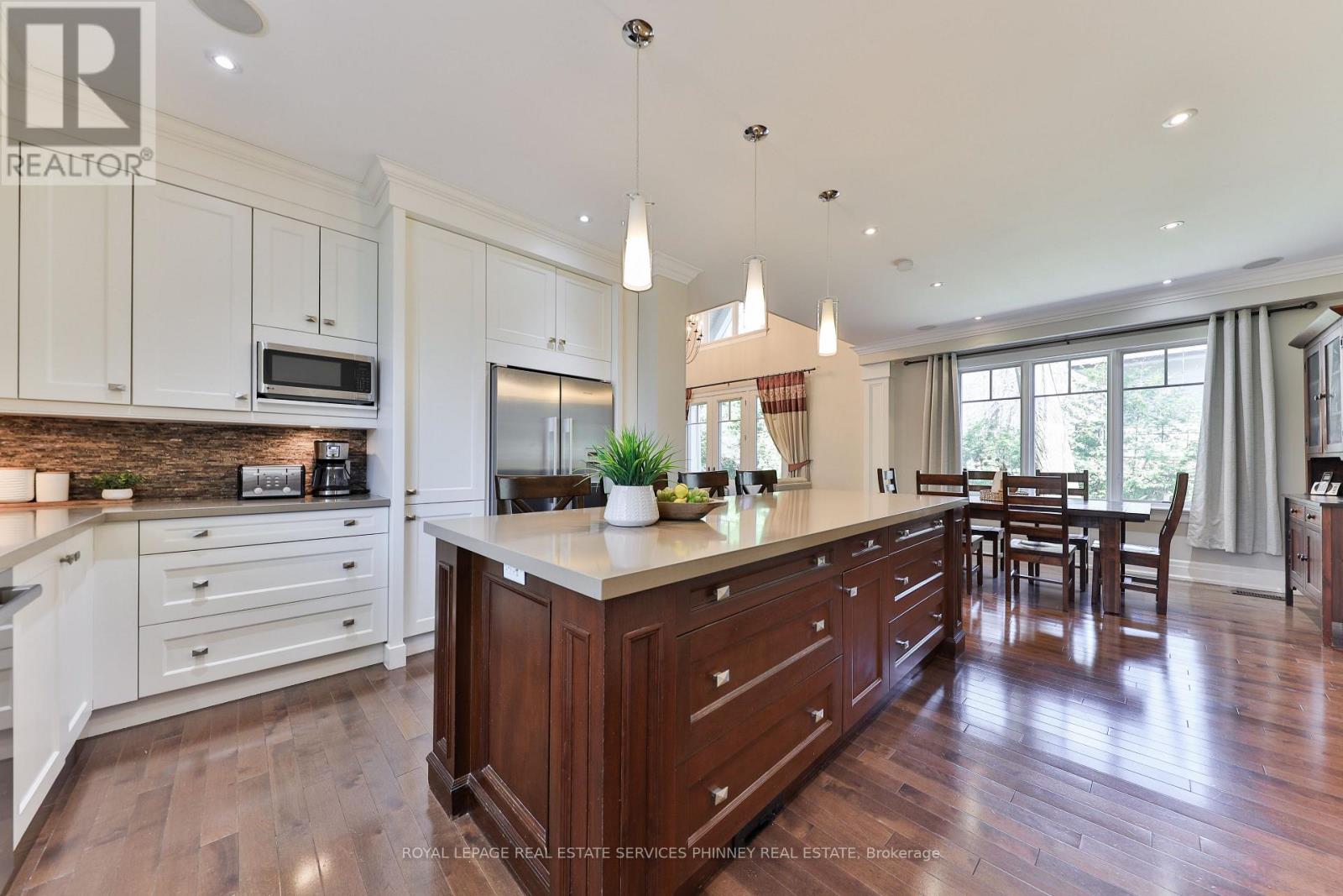 80 Oakes Drive, Mississauga, Ontario  L5G 3M1 - Photo 12 - W12970090