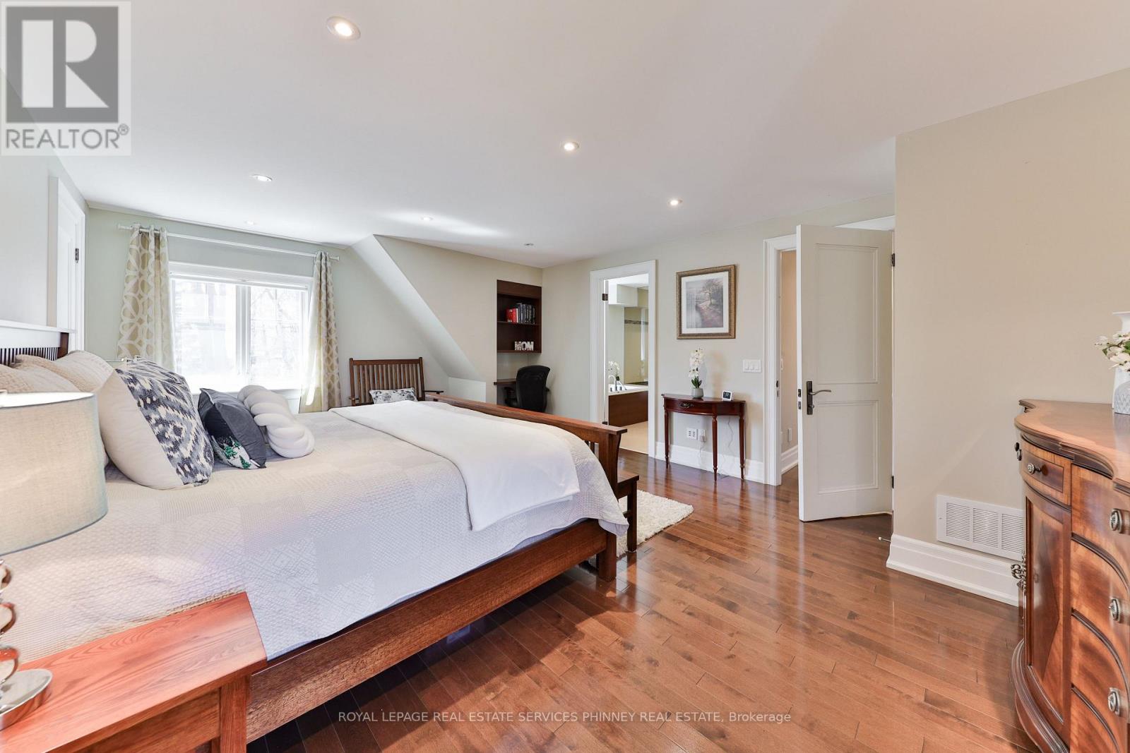 80 Oakes Drive, Mississauga, Ontario  L5G 3M1 - Photo 22 - W12970090