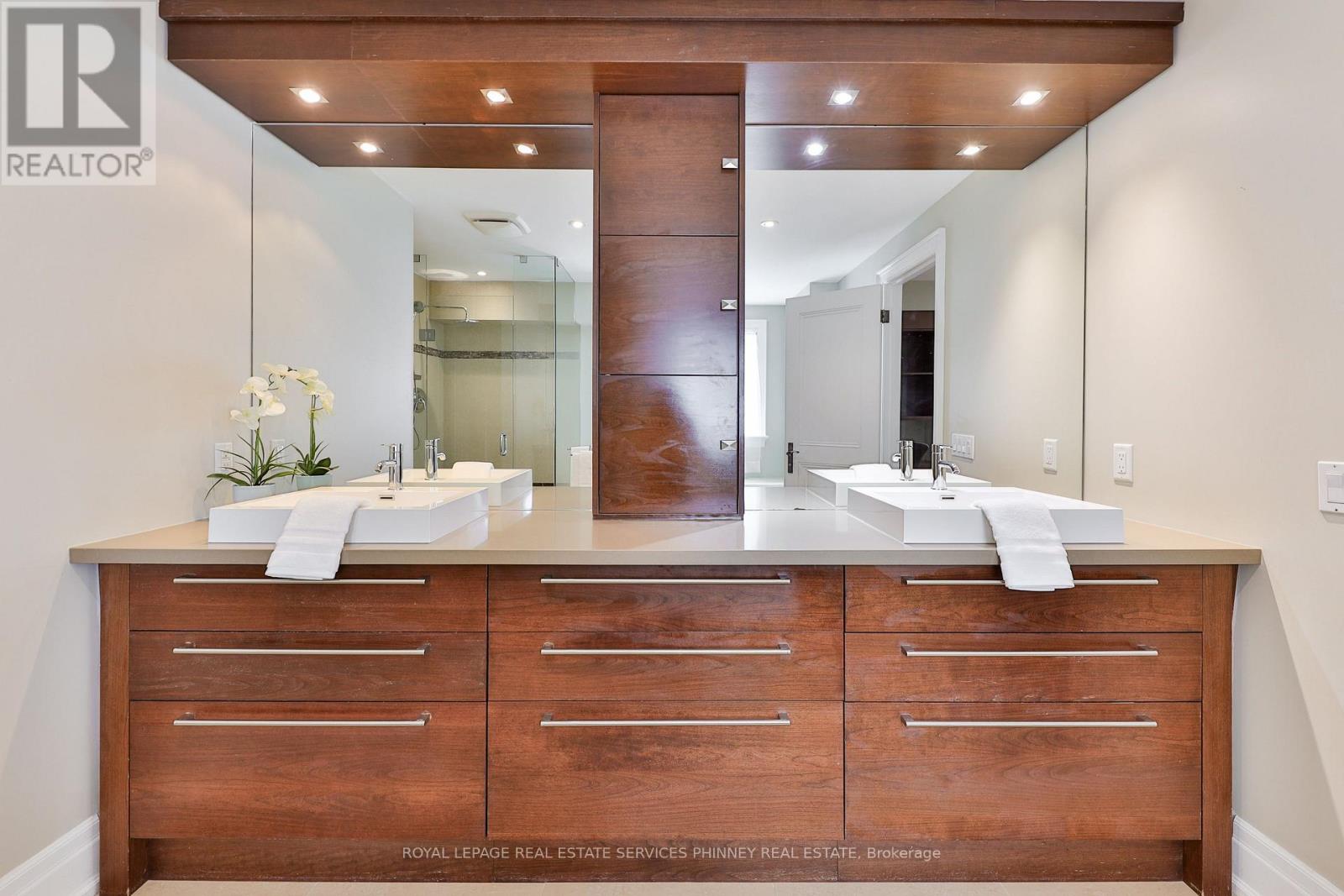 80 Oakes Drive, Mississauga, Ontario  L5G 3M1 - Photo 24 - W12970090