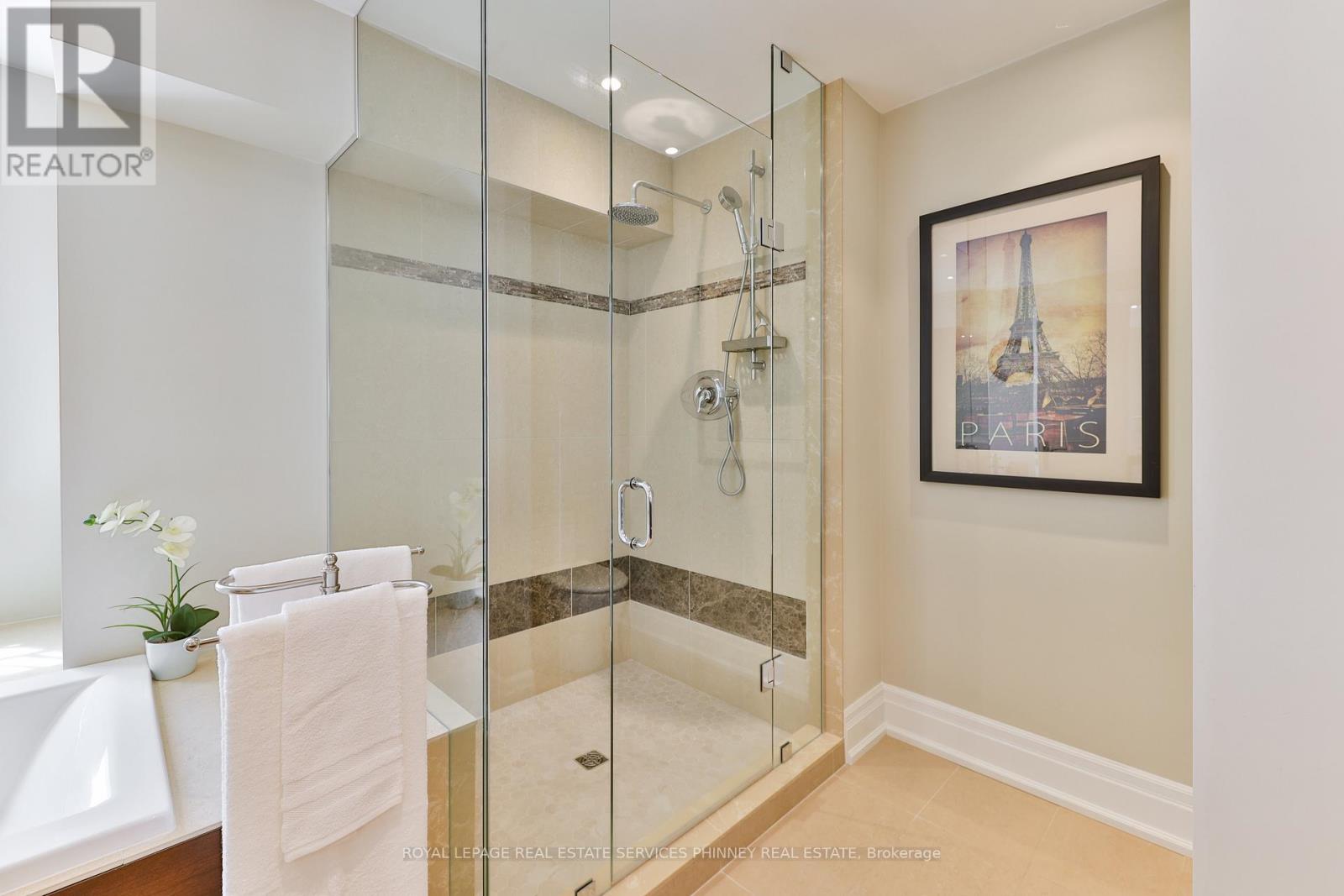 80 Oakes Drive, Mississauga, Ontario  L5G 3M1 - Photo 25 - W12970090