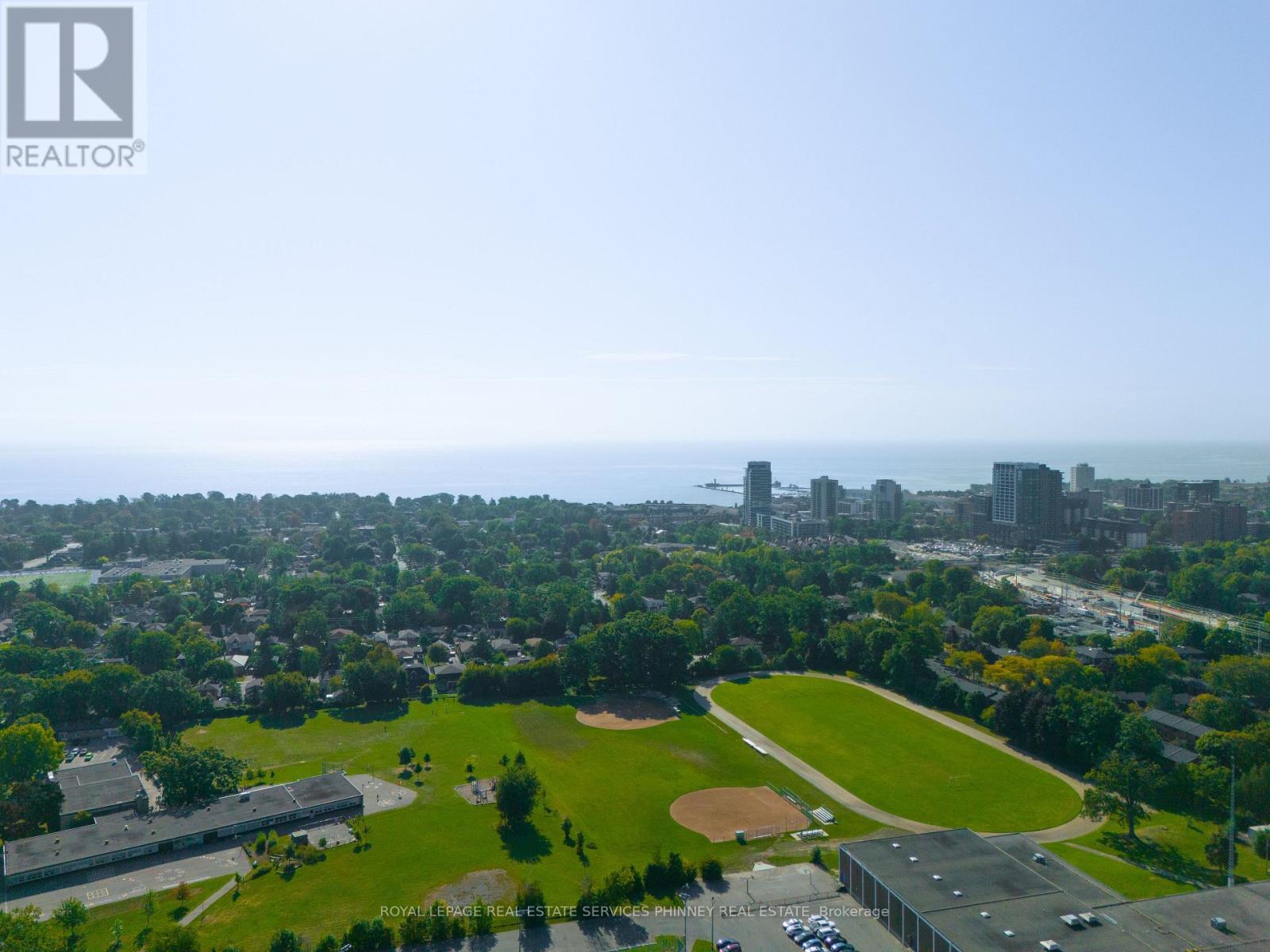 80 Oakes Drive, Mississauga, Ontario  L5G 3M1 - Photo 48 - W12970090