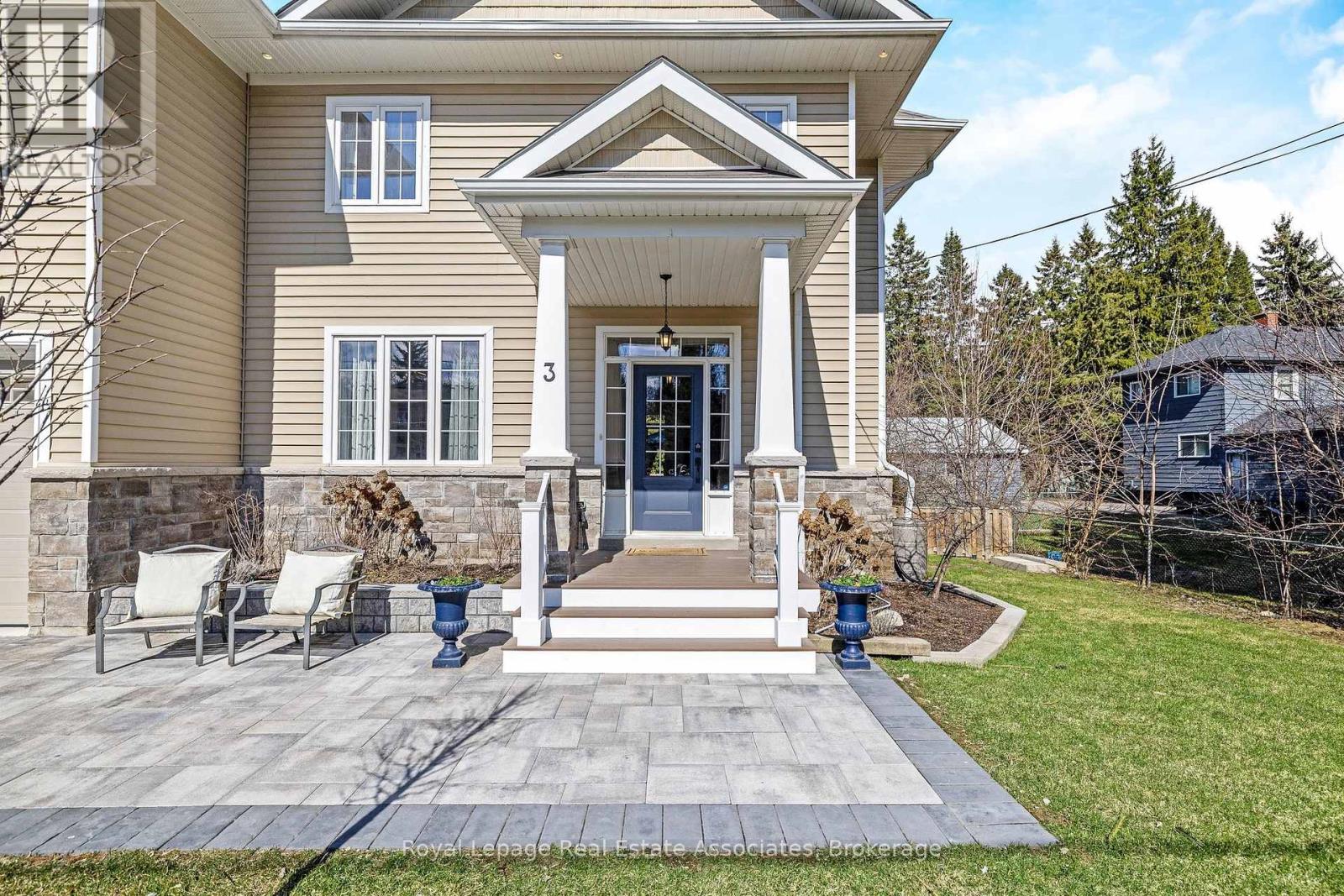 3 Beaver Street, Halton Hills, Ontario  L7G 3P4 - Photo 3 - W12970110