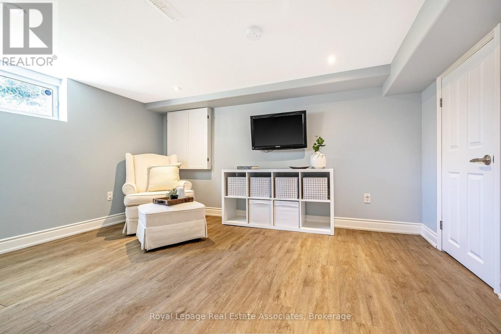 3 Beaver Street, Halton Hills, Ontario  L7G 3P4 - Photo 32 - W12970110