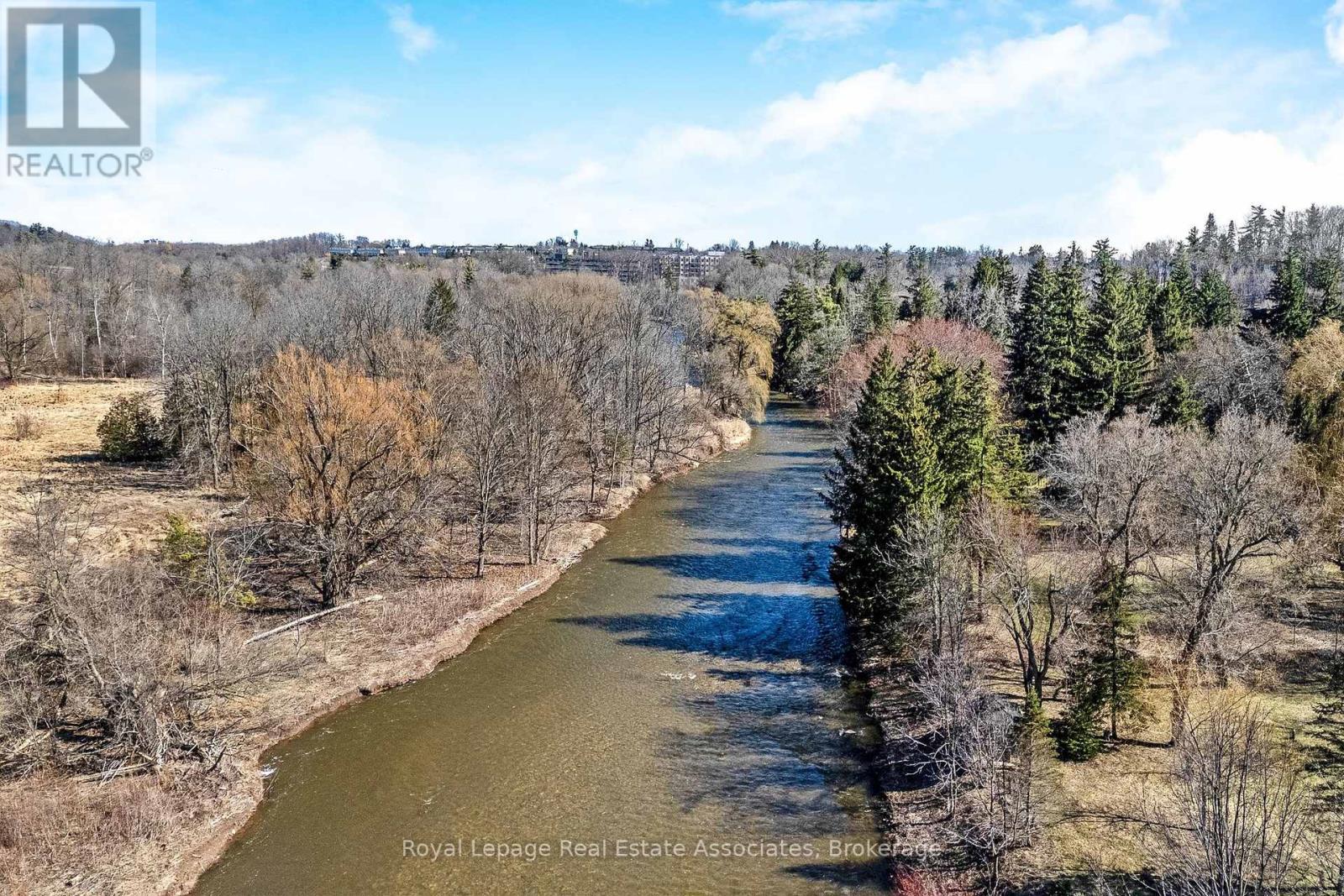 3 Beaver Street, Halton Hills, Ontario  L7G 3P4 - Photo 44 - W12970110