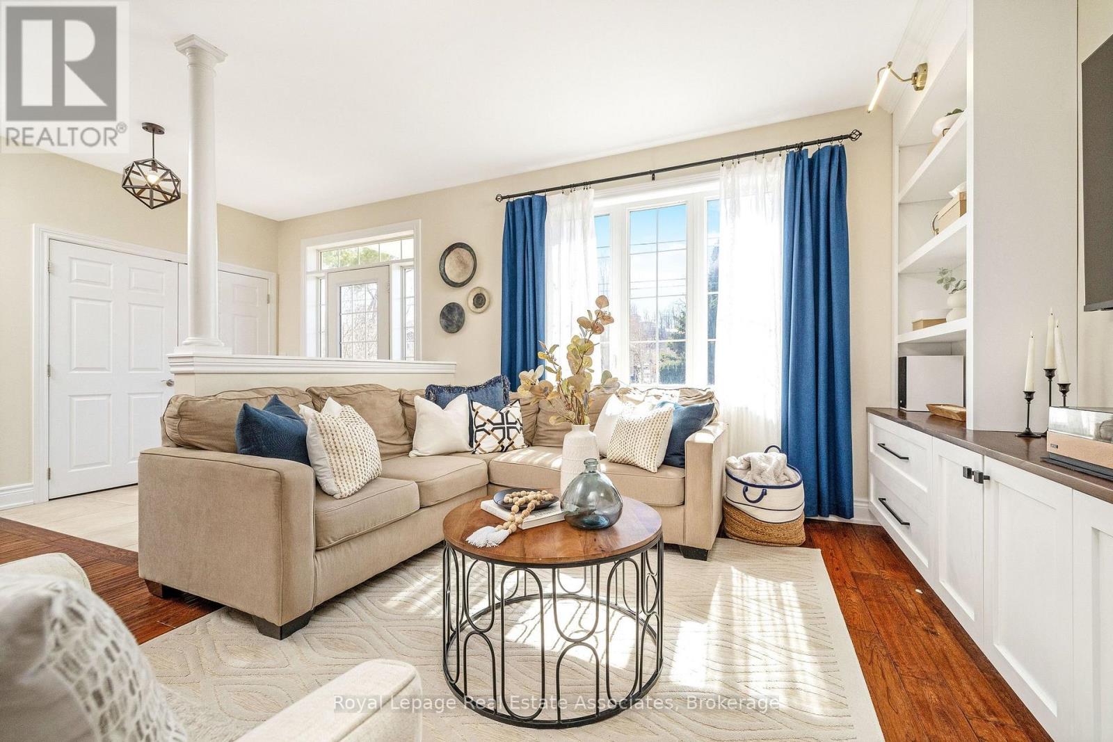 3 Beaver Street, Halton Hills, Ontario  L7G 3P4 - Photo 5 - W12970110