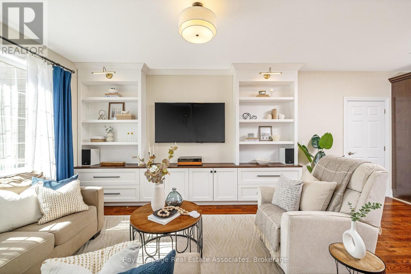 3 Beaver Street, Halton Hills, Ontario  L7G 3P4 - Photo 7 - W12970110