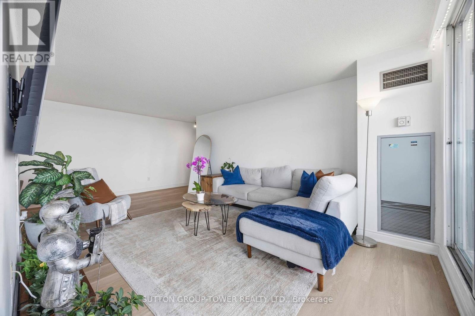 1901 - 3077 Weston Road, Toronto, Ontario  M9M 3A1 - Photo 10 - W12970126