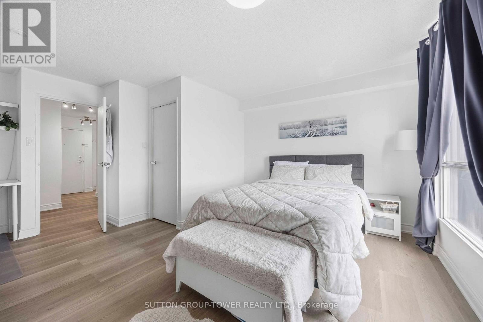 1901 - 3077 Weston Road, Toronto, Ontario  M9M 3A1 - Photo 16 - W12970126