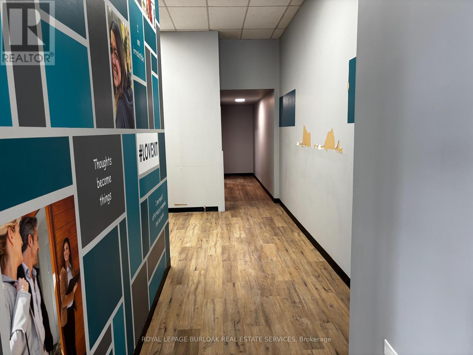 1 - 2279 Fairview Street, Burlington, Ontario  L7R 2E3 - Photo 10 - W12970128