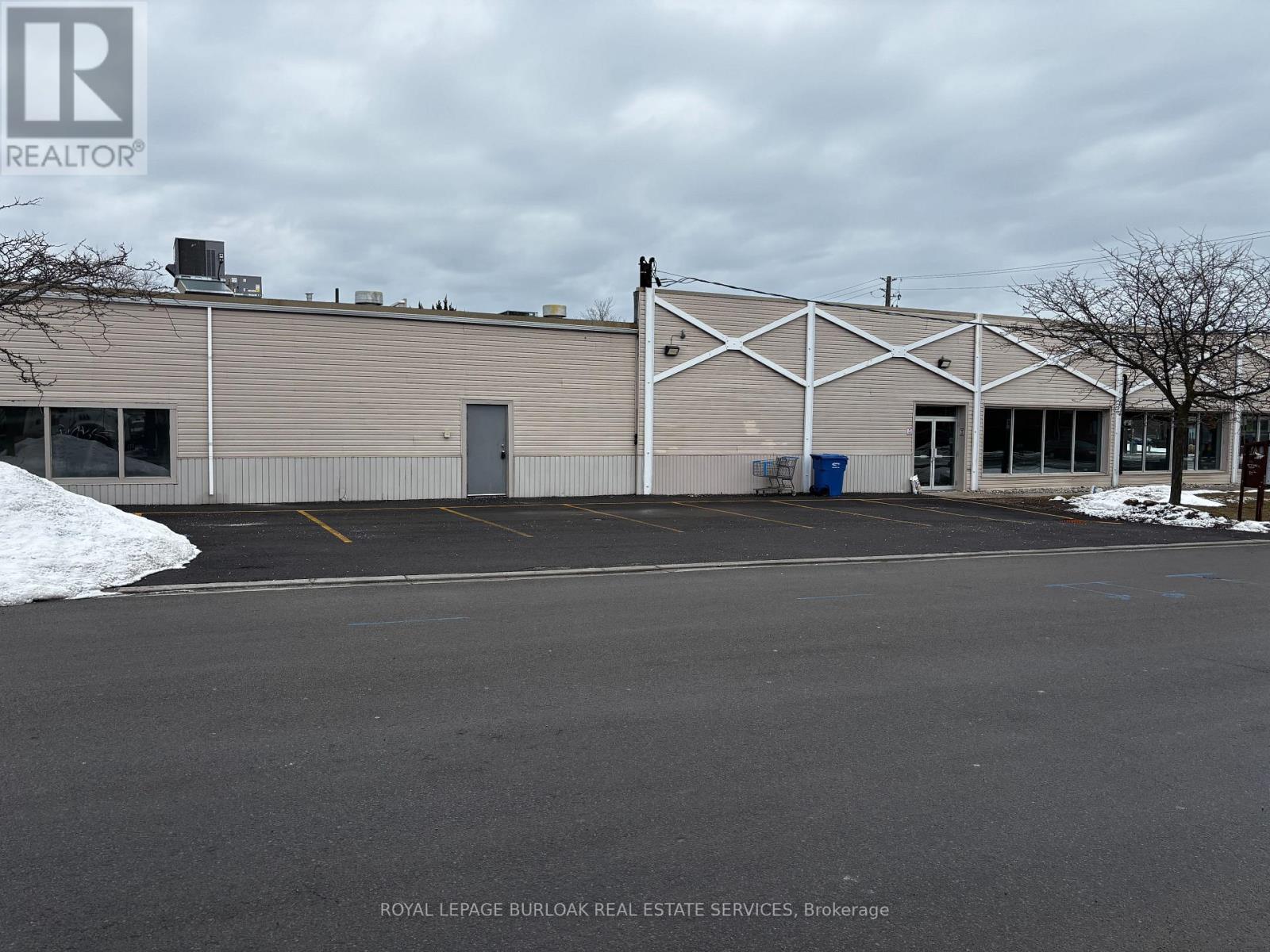 1 - 2279 Fairview Street, Burlington, Ontario  L7R 2E3 - Photo 12 - W12970128