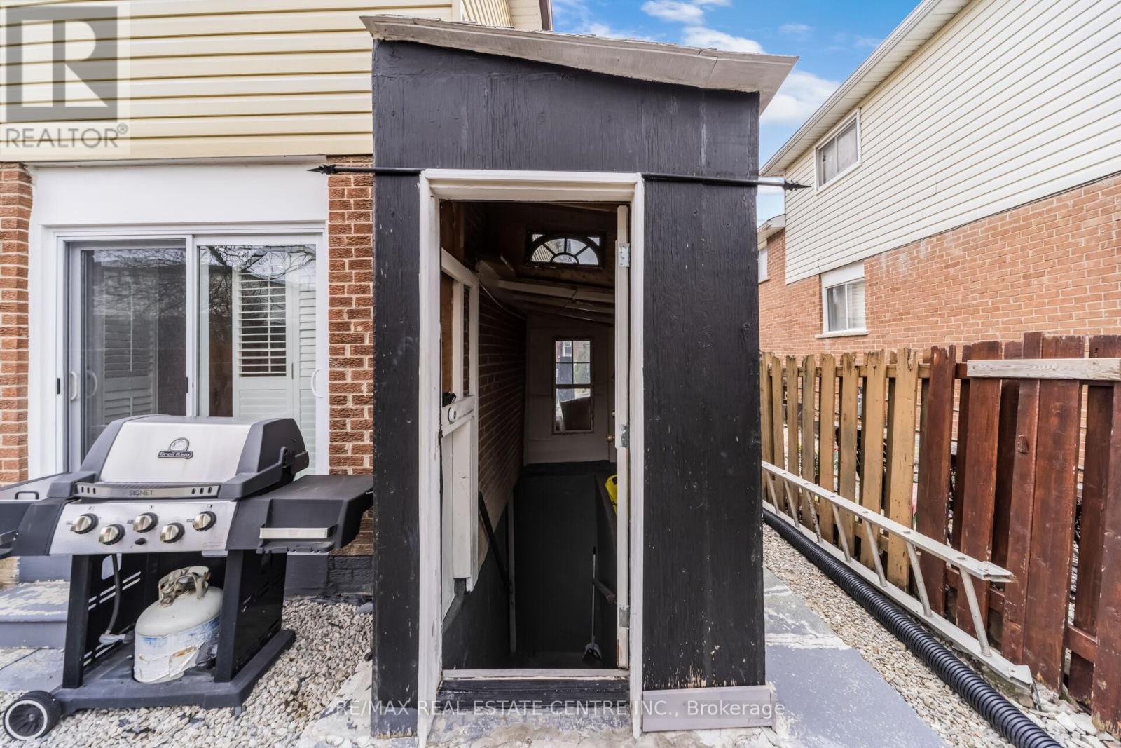 48 Horne Drive, Brampton, Ontario  L6V 2V3 - Photo 46 - W12970132