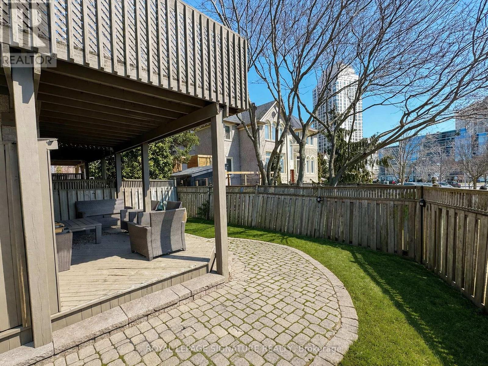 1 Granite Court, Toronto (Mimico), Ontario  M8V 4A4 - Photo 35 - W12970172