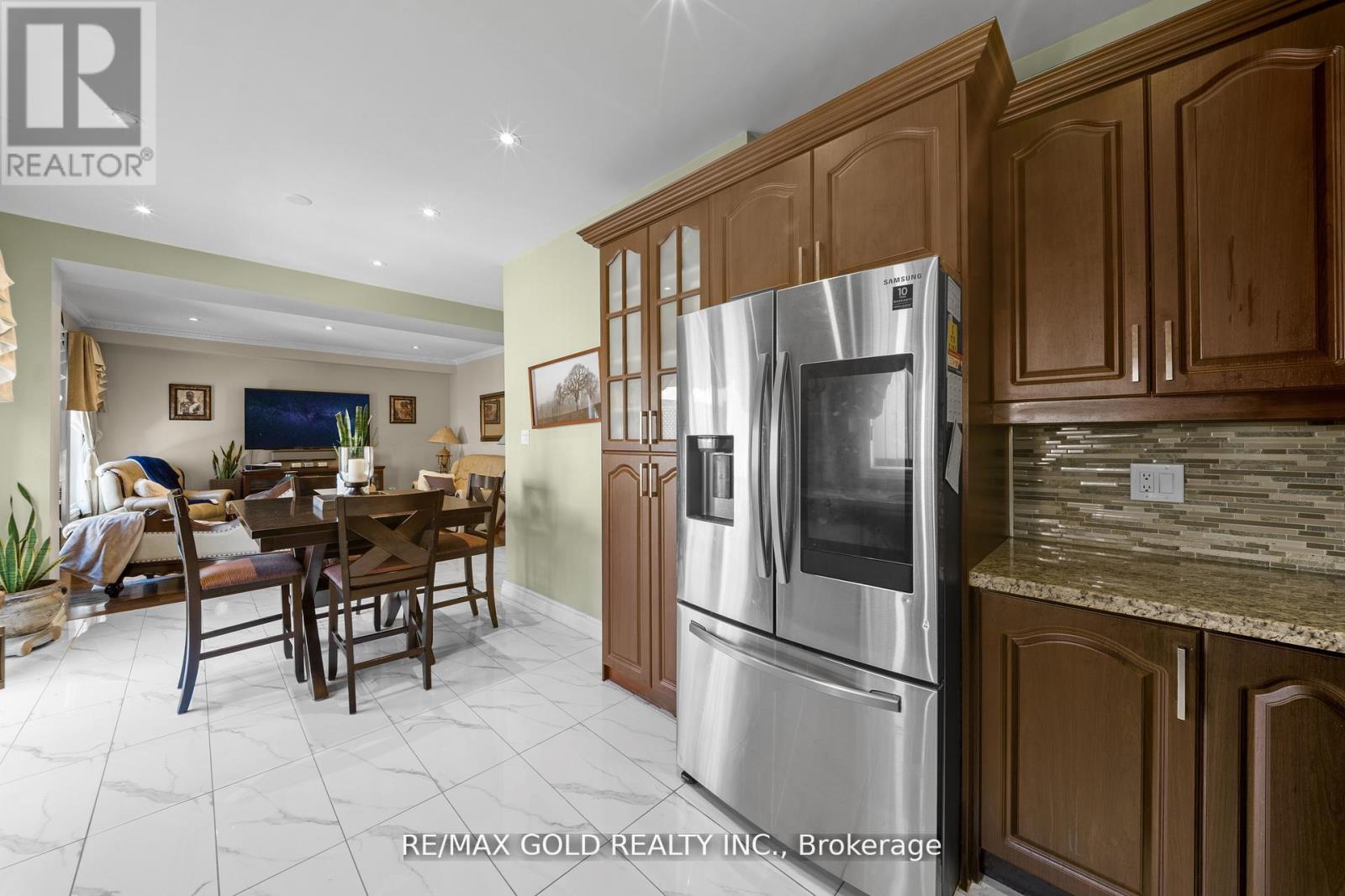 88 Octillo Boulevard, Brampton, Ontario  L6R 2V6 - Photo 17 - W12970180