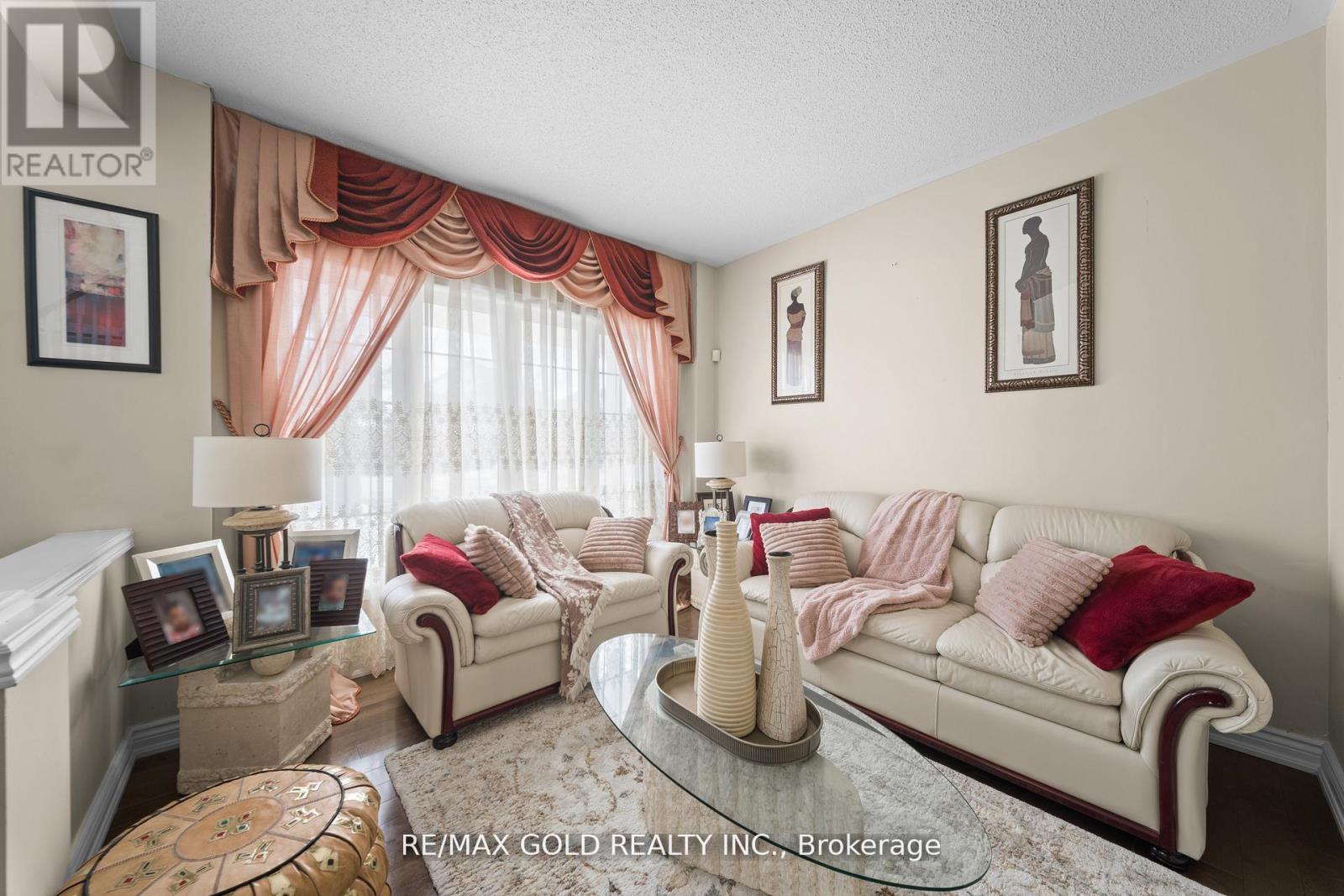 88 Octillo Boulevard, Brampton, Ontario  L6R 2V6 - Photo 6 - W12970180