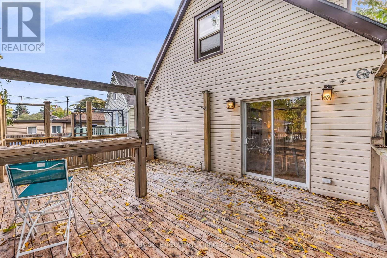 10 Locarno Avenue, Hamilton, Ontario  L8H 7H3 - Photo 38 - X12970000