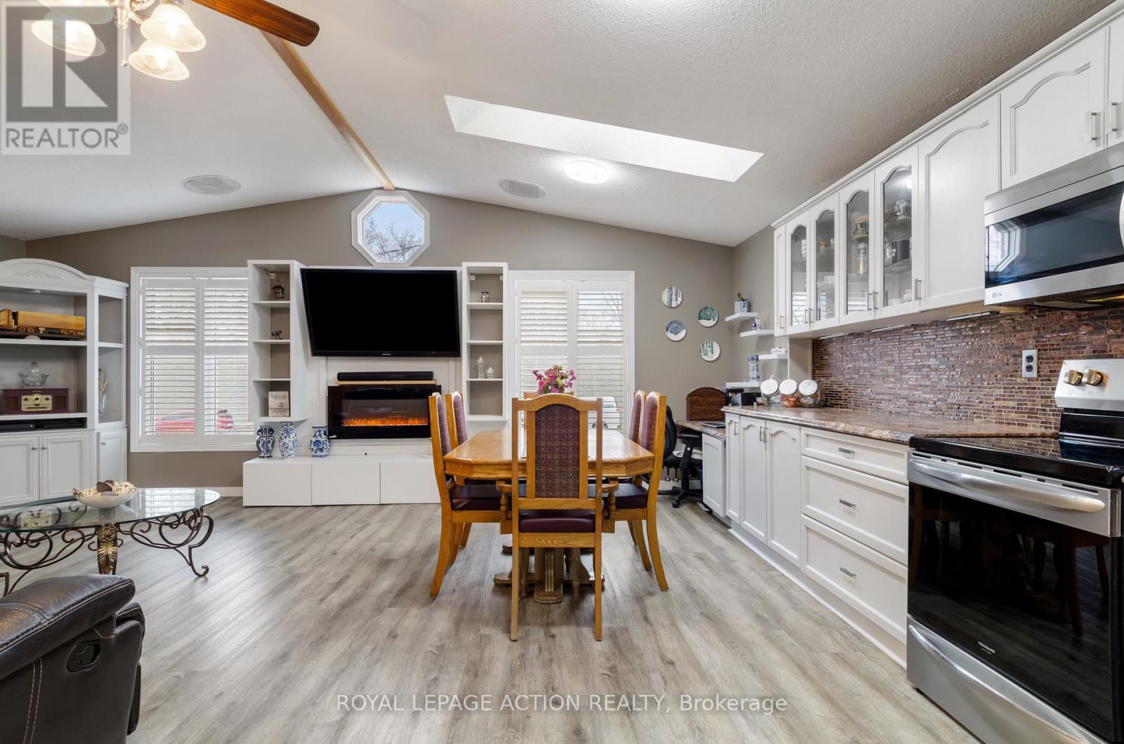 71 Barnes Avenue, Brantford, Ontario  N3R 4Y9 - Photo 8 - X12970024