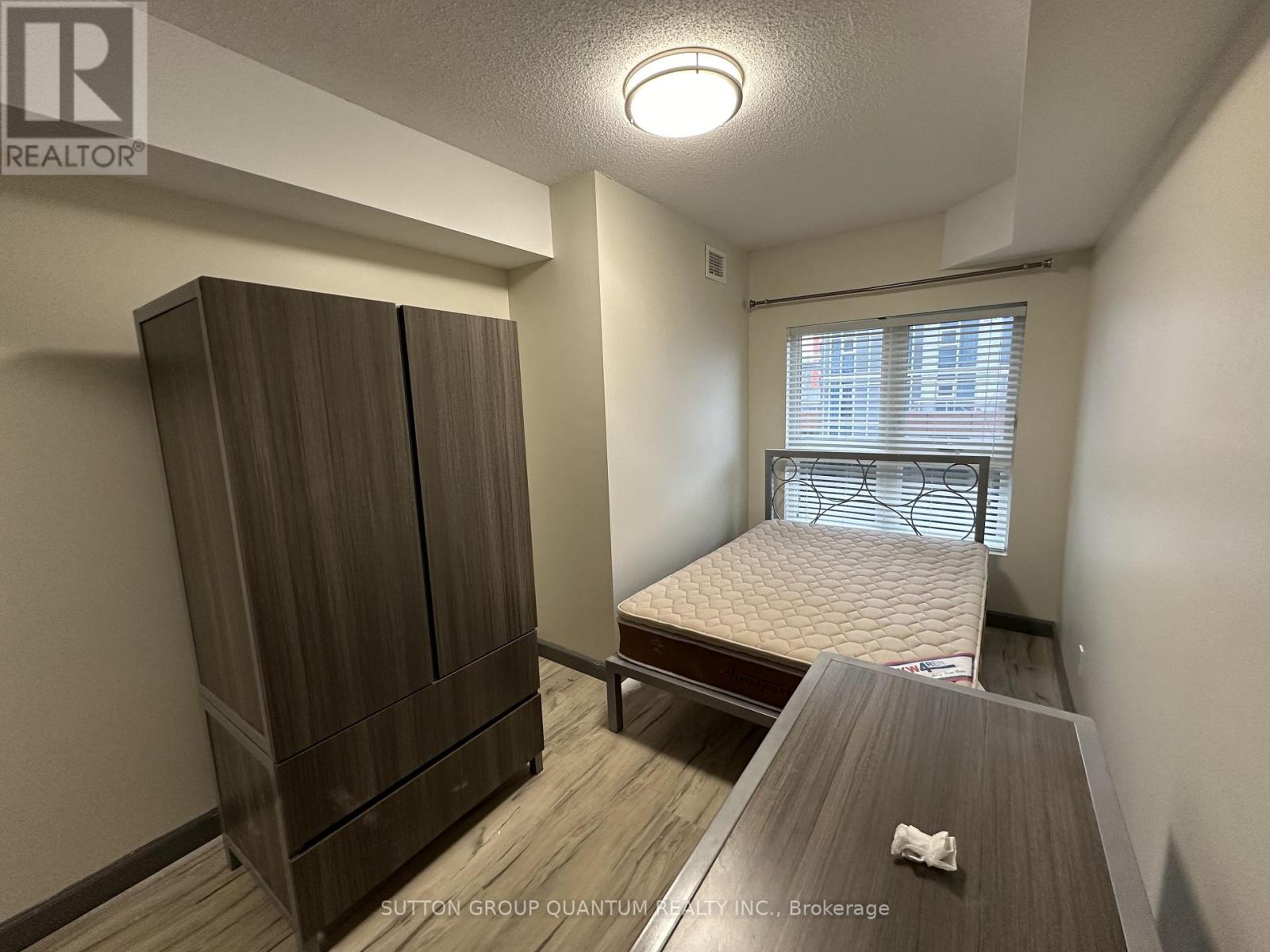 1818 - 258a Sunview Street, Waterloo, Ontario  N2L 0H6 - Photo 7 - X12970134