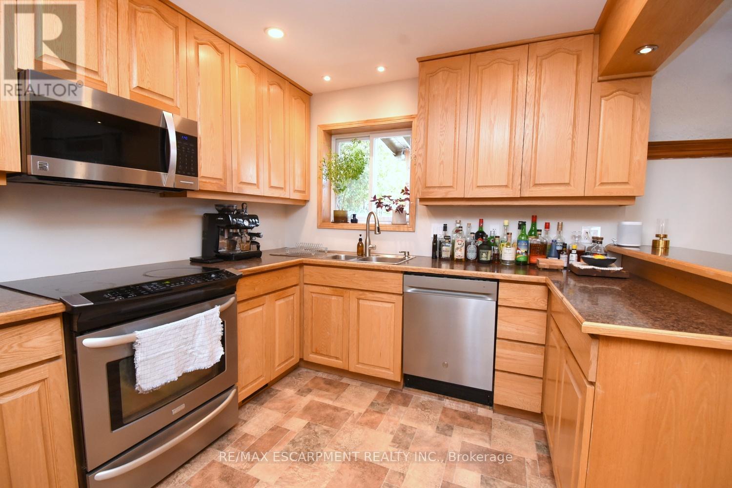 95 Huxley Avenue S, Hamilton, Ontario  L8K 2P7 - Photo 17 - X12970174