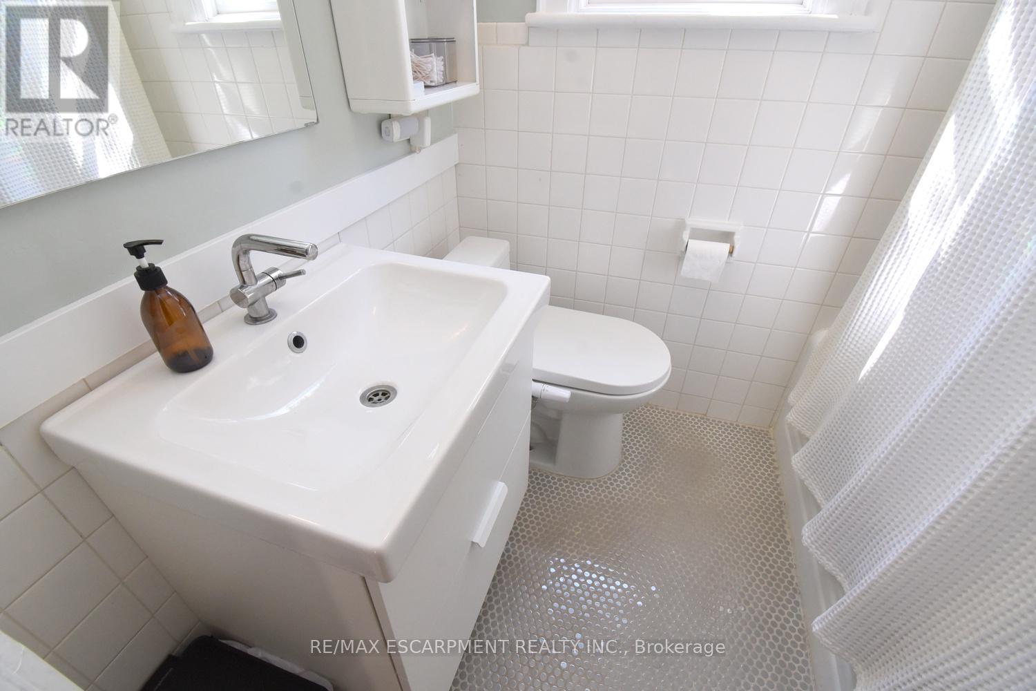 95 Huxley Avenue S, Hamilton, Ontario  L8K 2P7 - Photo 27 - X12970174