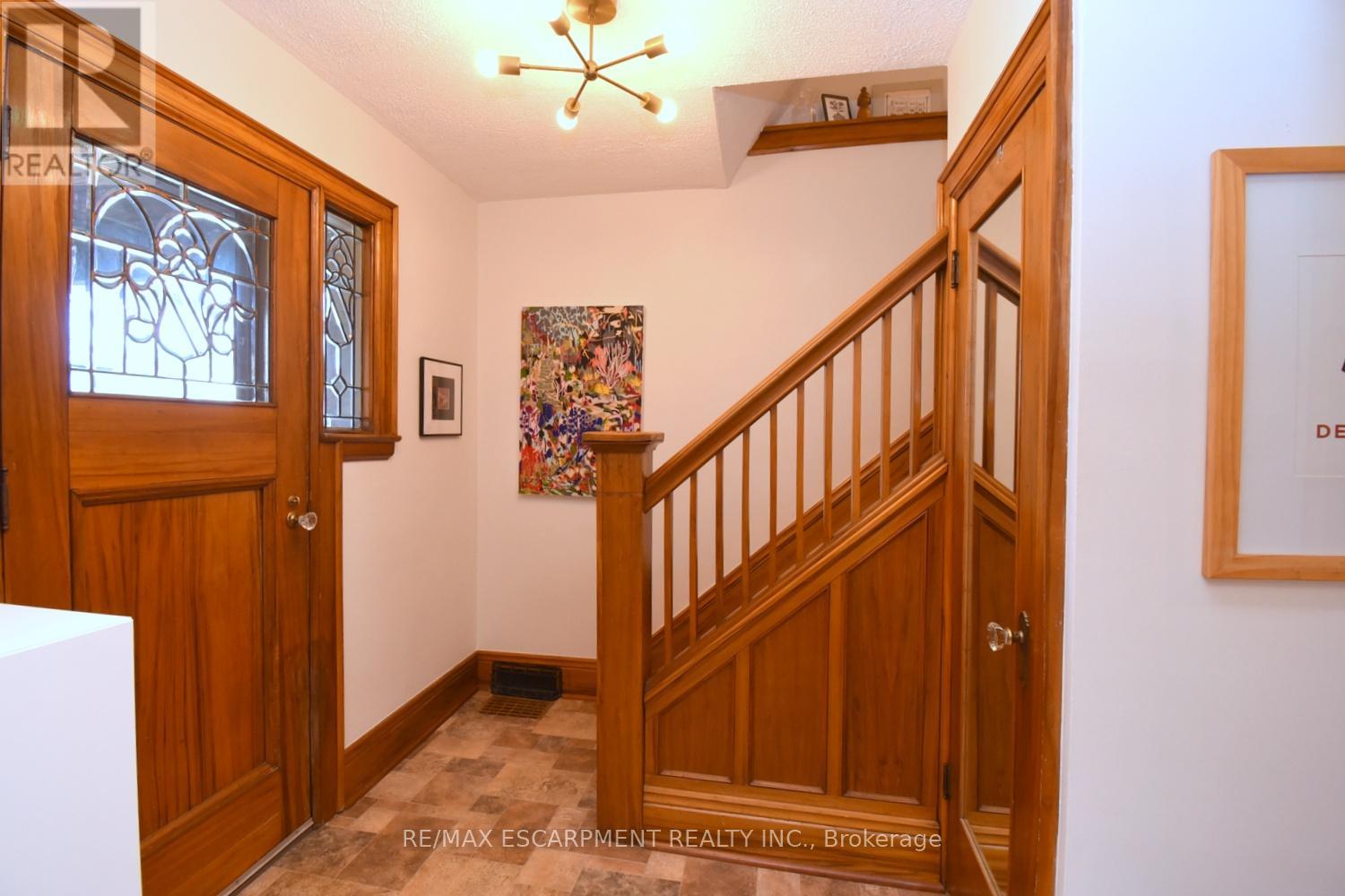 95 Huxley Avenue S, Hamilton, Ontario  L8K 2P7 - Photo 6 - X12970174