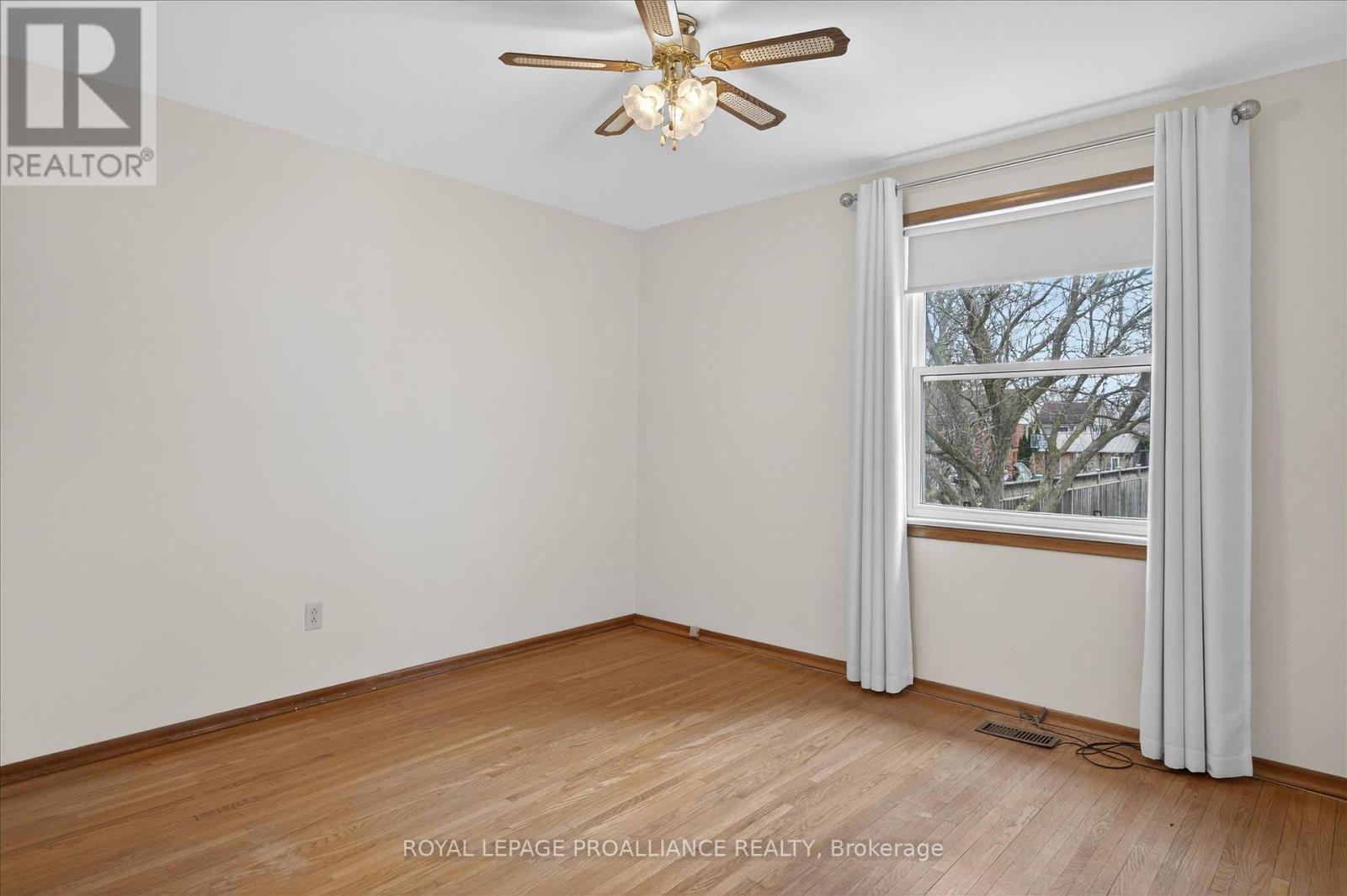 733 Cameron Street, Peterborough, Ontario  K9J 4A1 - Photo 16 - X12970514