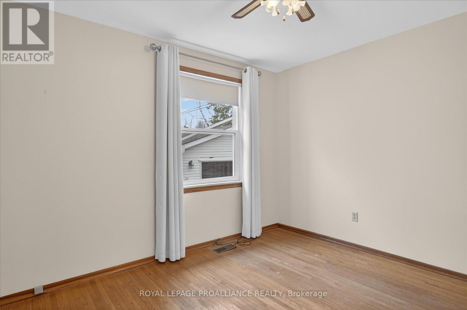 733 Cameron Street, Peterborough, Ontario  K9J 4A1 - Photo 18 - X12970514