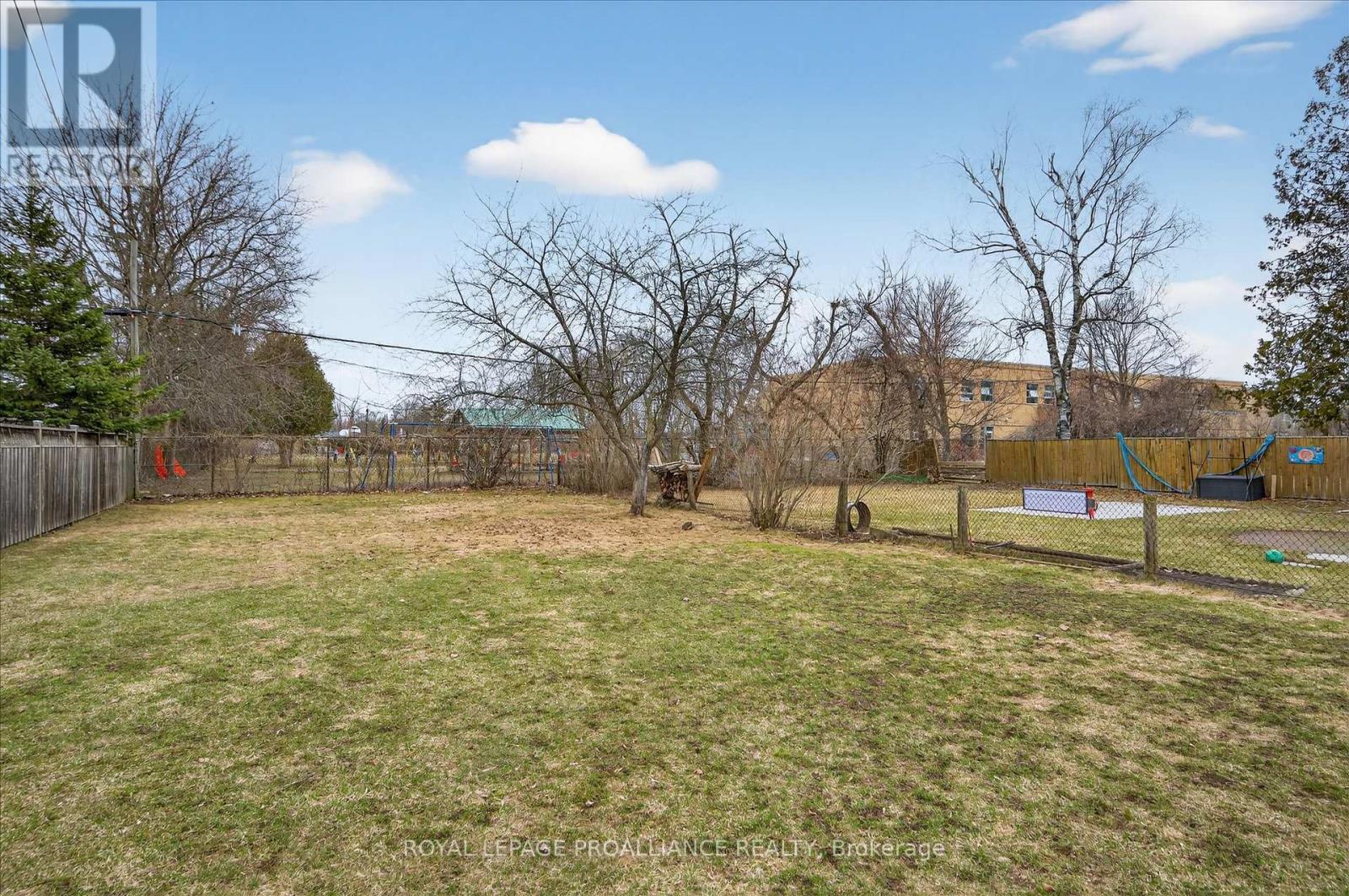 733 Cameron Street, Peterborough, Ontario  K9J 4A1 - Photo 45 - X12970514