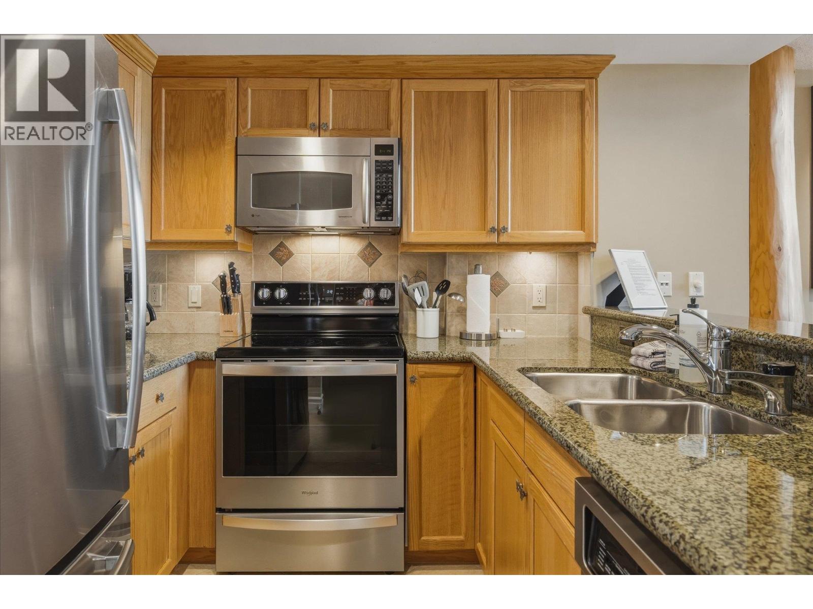 409 4910 Spearhead Place, Whistler, British Columbia  V0N 1B4 - Photo 12 - R3108188