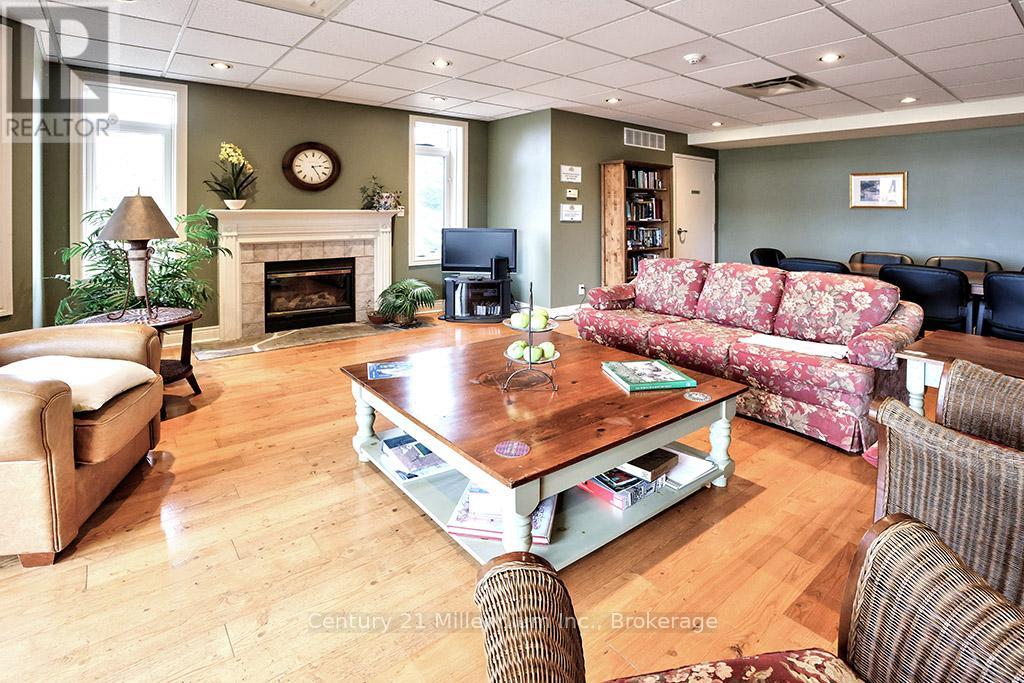 407 - 10 Bay Street E, Blue Mountains, Ontario  N0H 2P0 - Photo 34 - X12970070