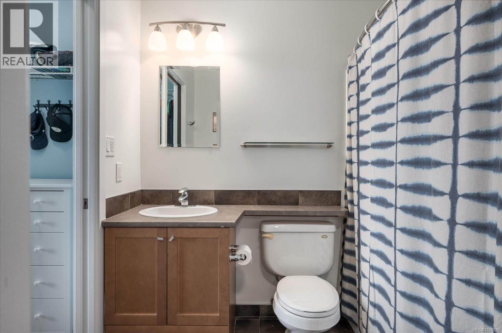 305 555 Franklyn St, Nanaimo, British Columbia  V9R 2X9 - Photo 18 - 1031176