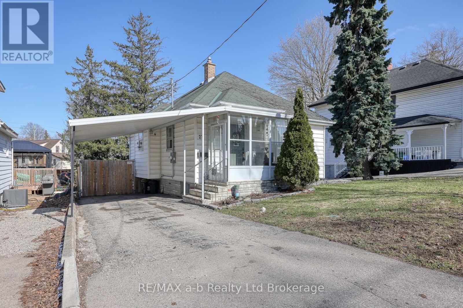 27 Fyfe Avenue, Woodstock, Ontario  N4S 3S5 - Photo 34 - X12923762