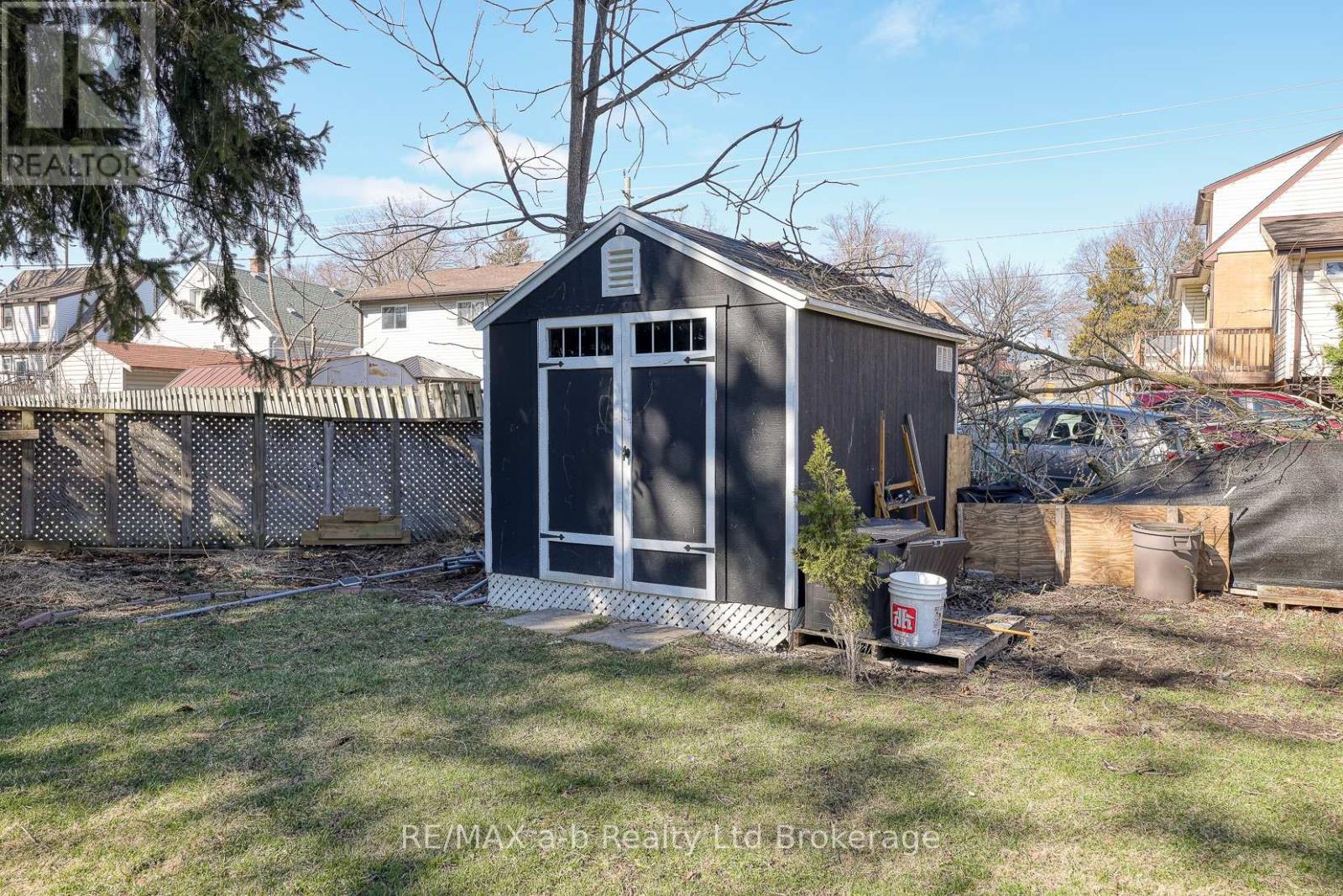 27 Fyfe Avenue, Woodstock, Ontario  N4S 3S5 - Photo 40 - X12923762