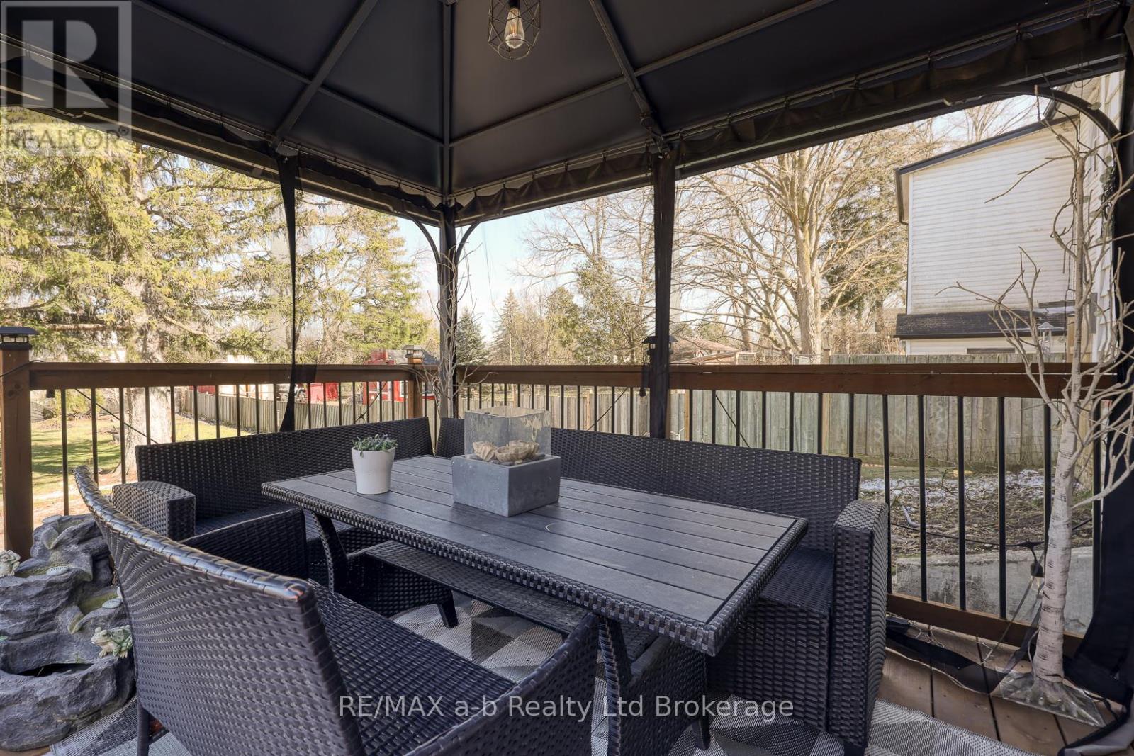 27 Fyfe Avenue, Woodstock, Ontario  N4S 3S5 - Photo 43 - X12923762