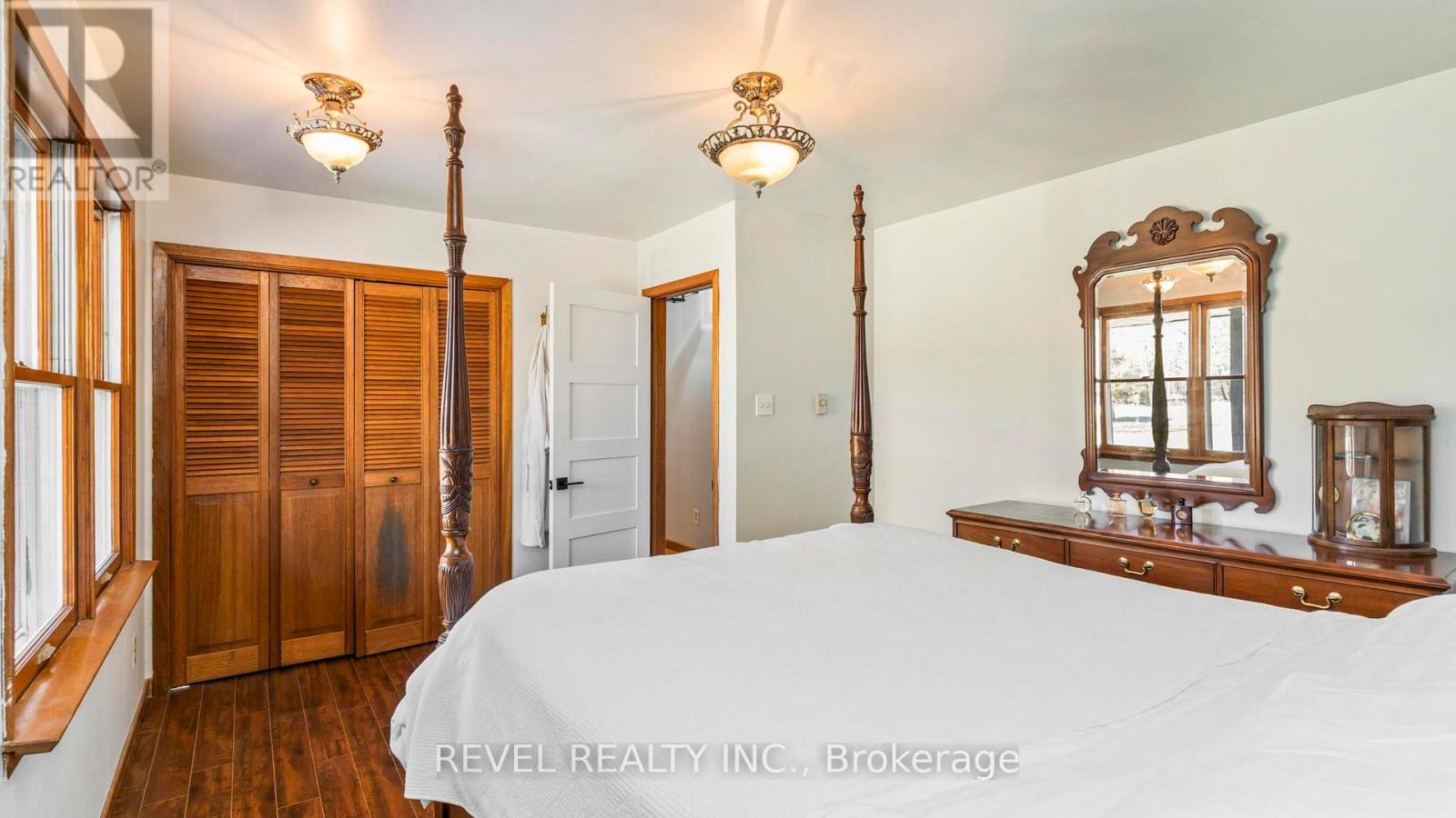 20875 Cherryhill Road, Thames Centre, Ontario  N0M 2M0 - Photo 15 - X12970226